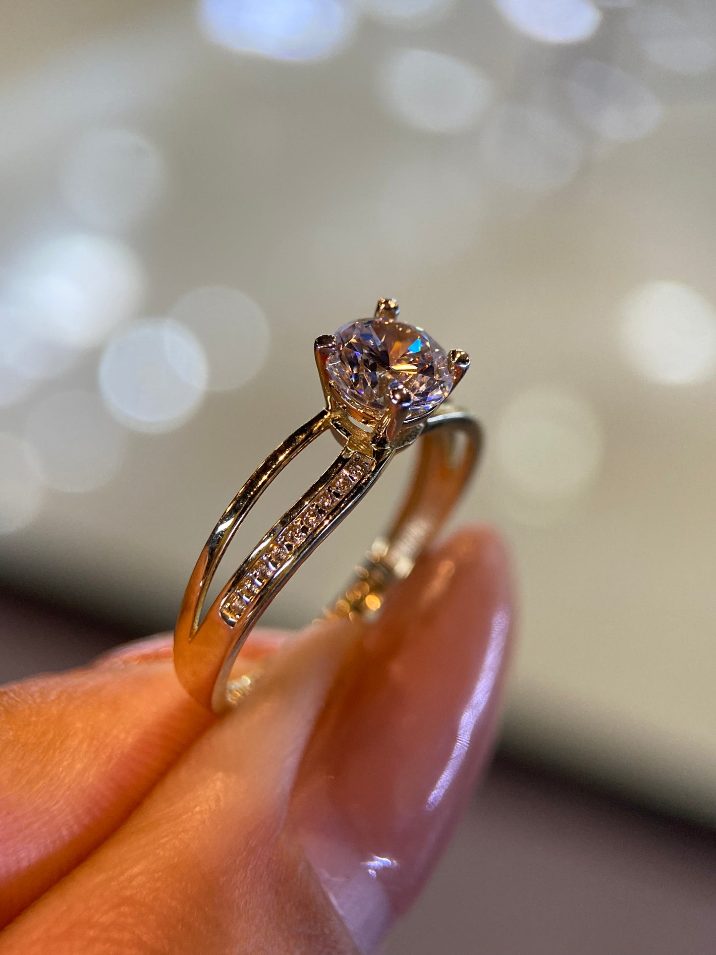 Anillo de compromiso en oro