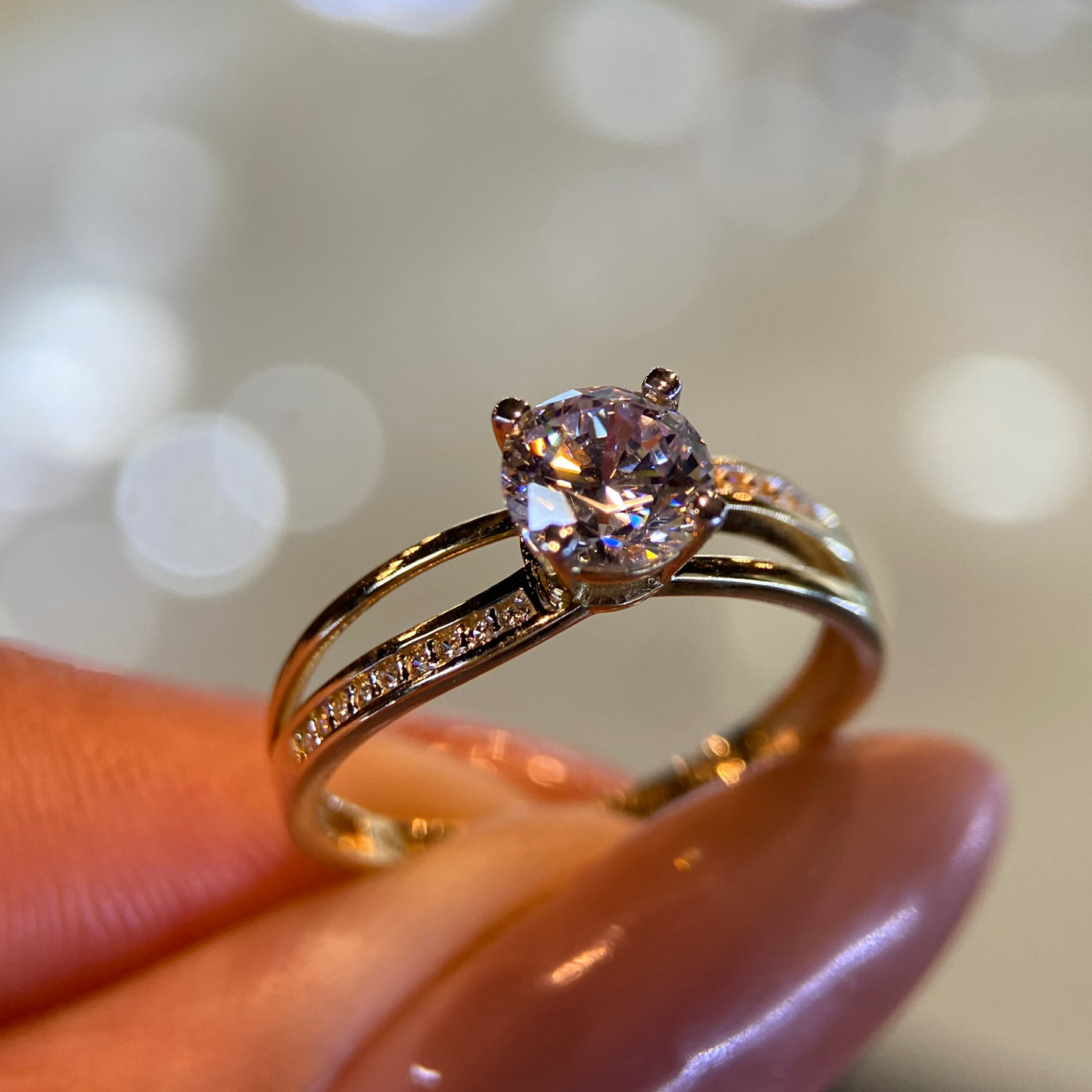 Anillo de compromiso en oro