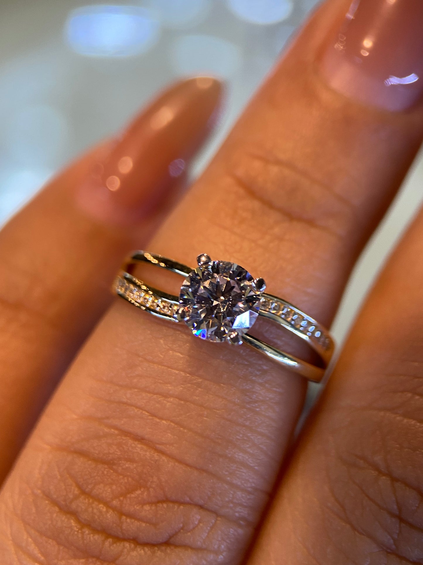 Anillo de compromiso en oro