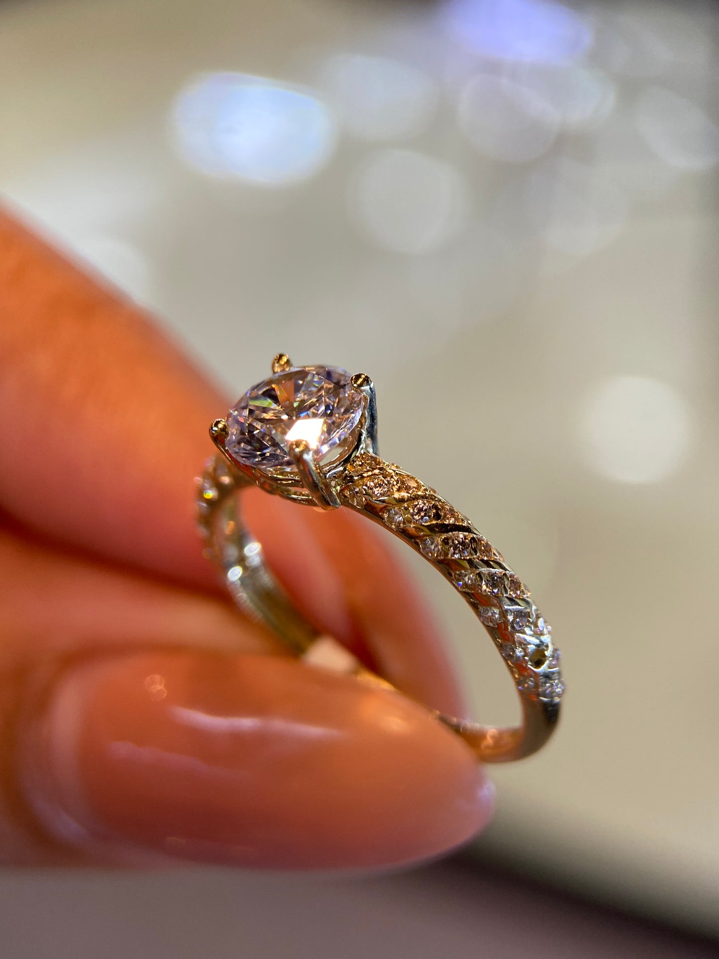 Anillo de compromiso en oro