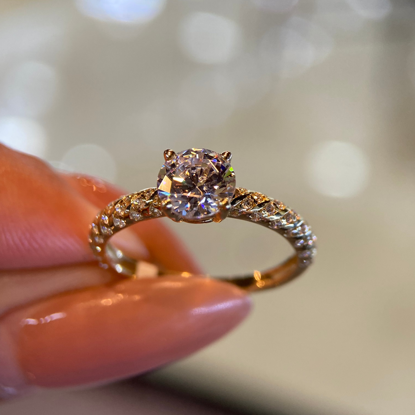 Anillo de compromiso en oro