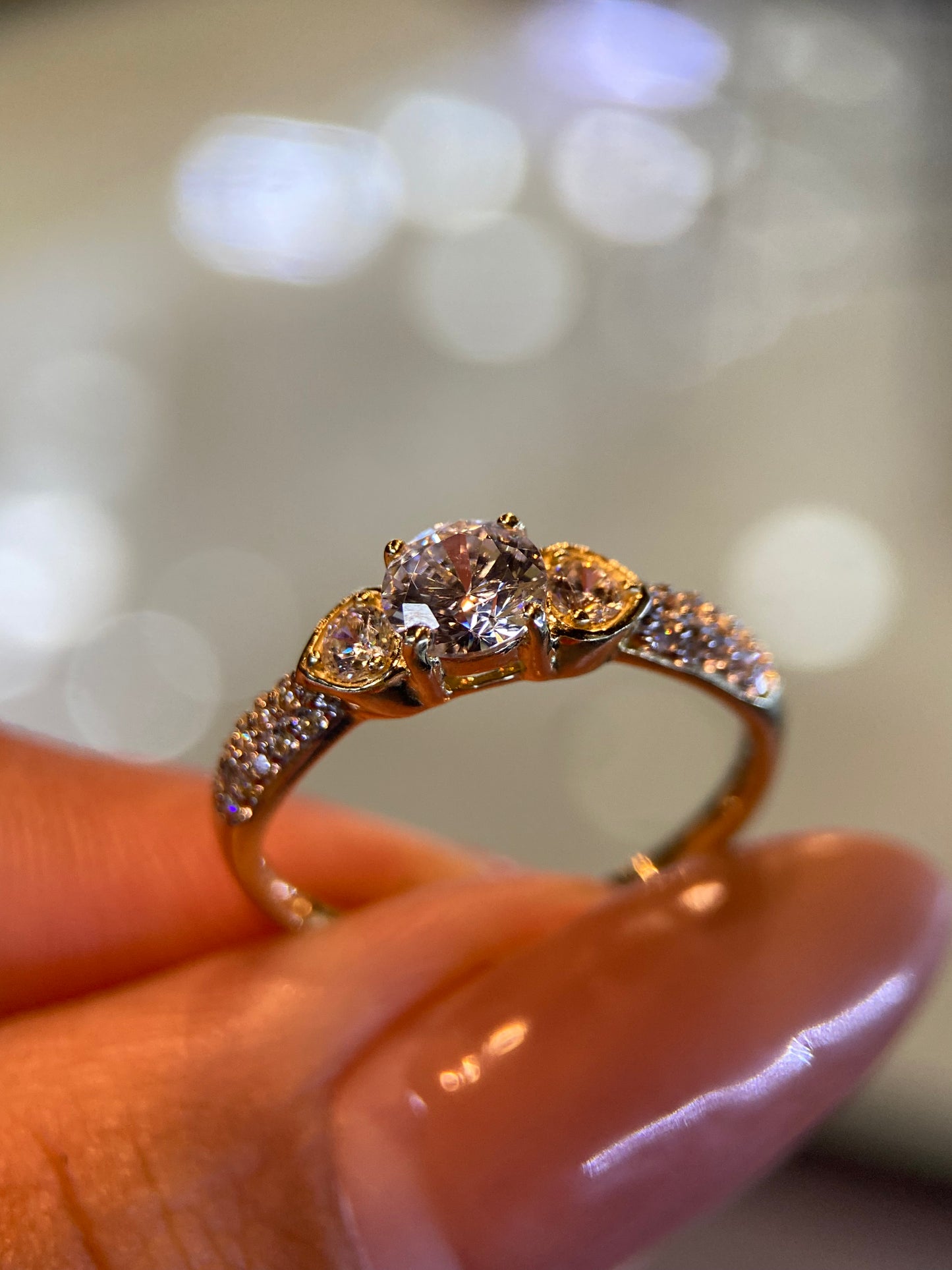 Anillo de compromiso en oro