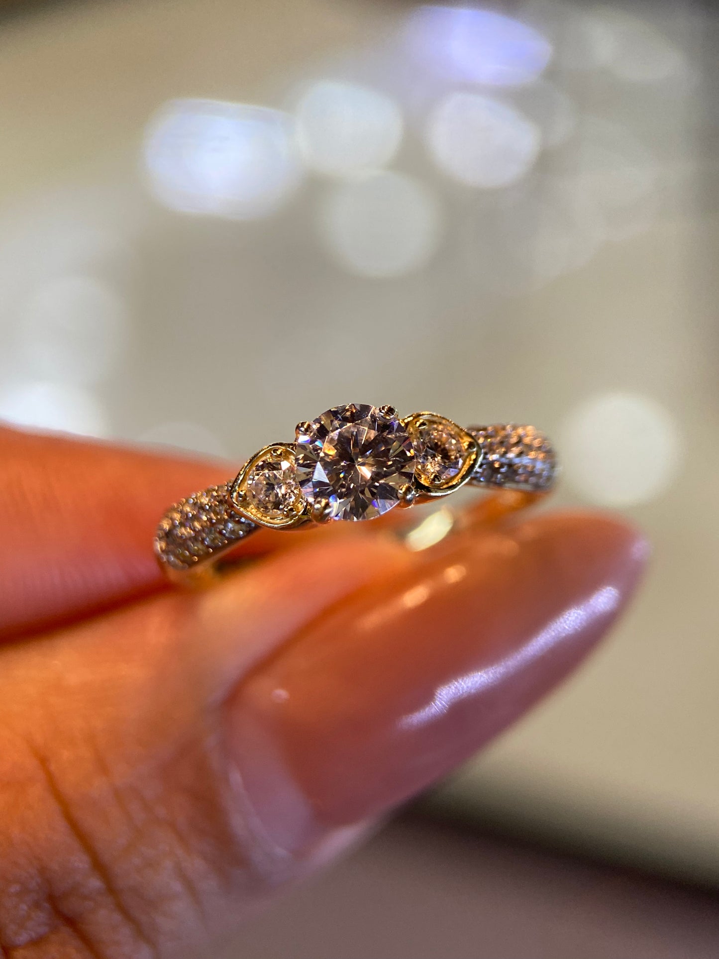 Anillo de compromiso en oro