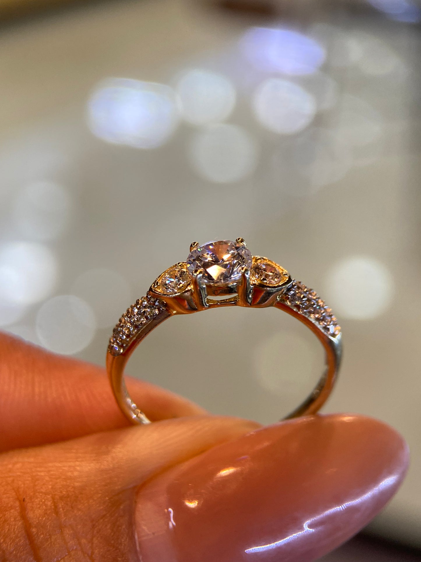 Anillo de compromiso en oro