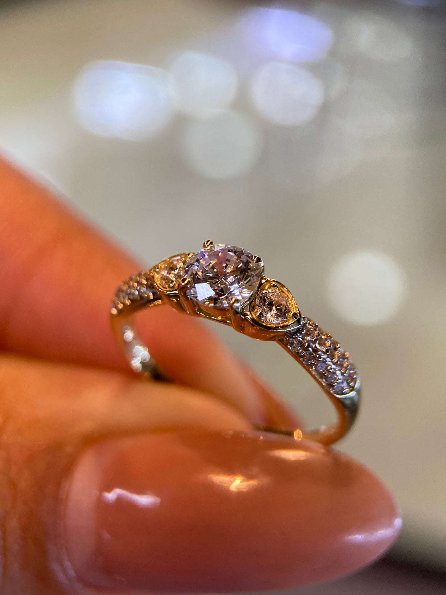 Anillo de compromiso en oro