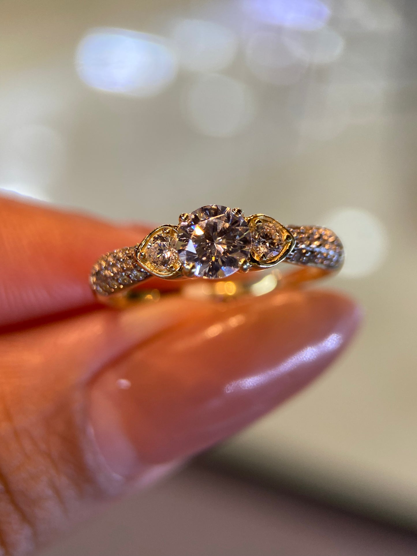 Anillo de compromiso en oro