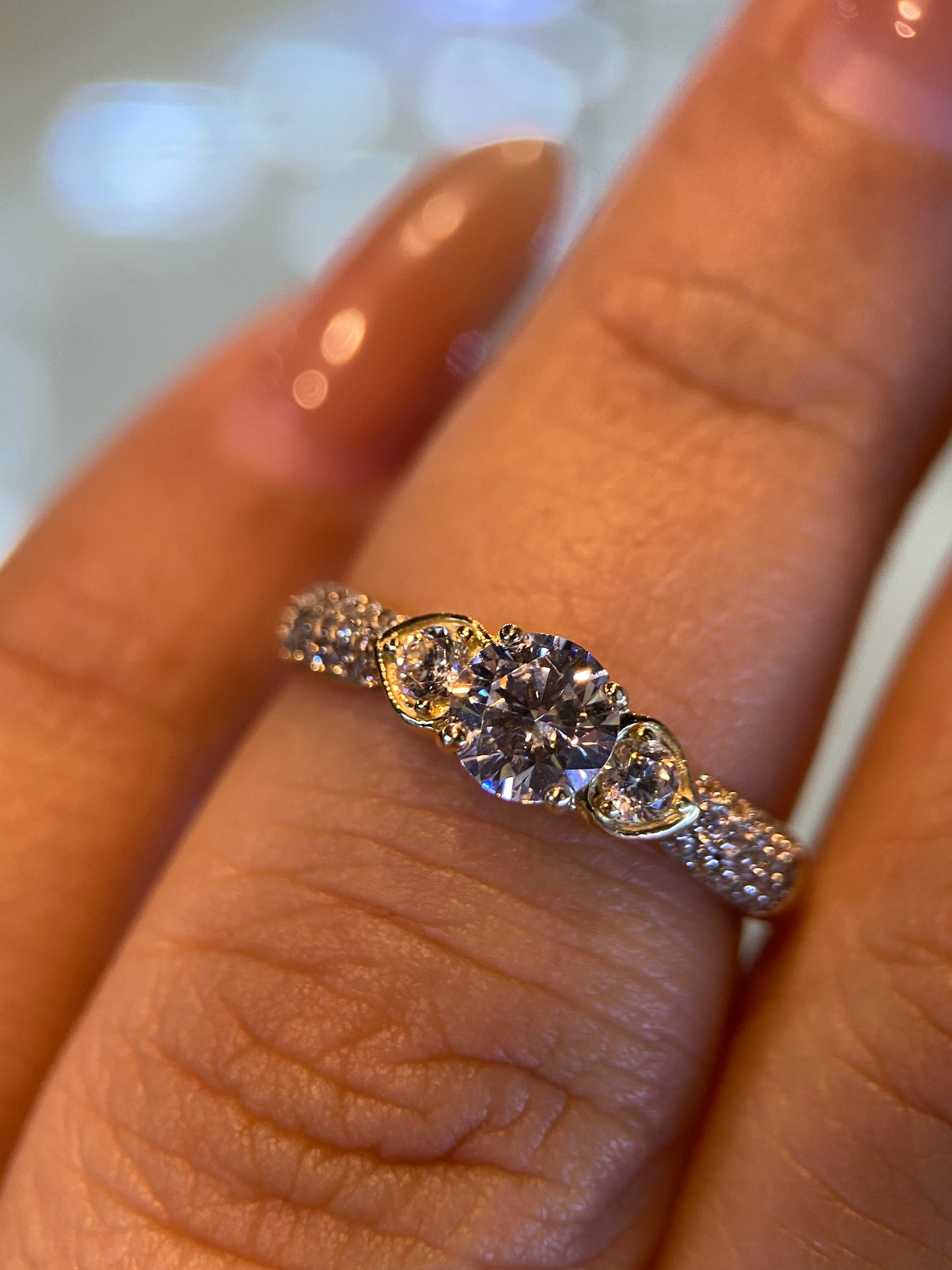 Anillo de compromiso en oro