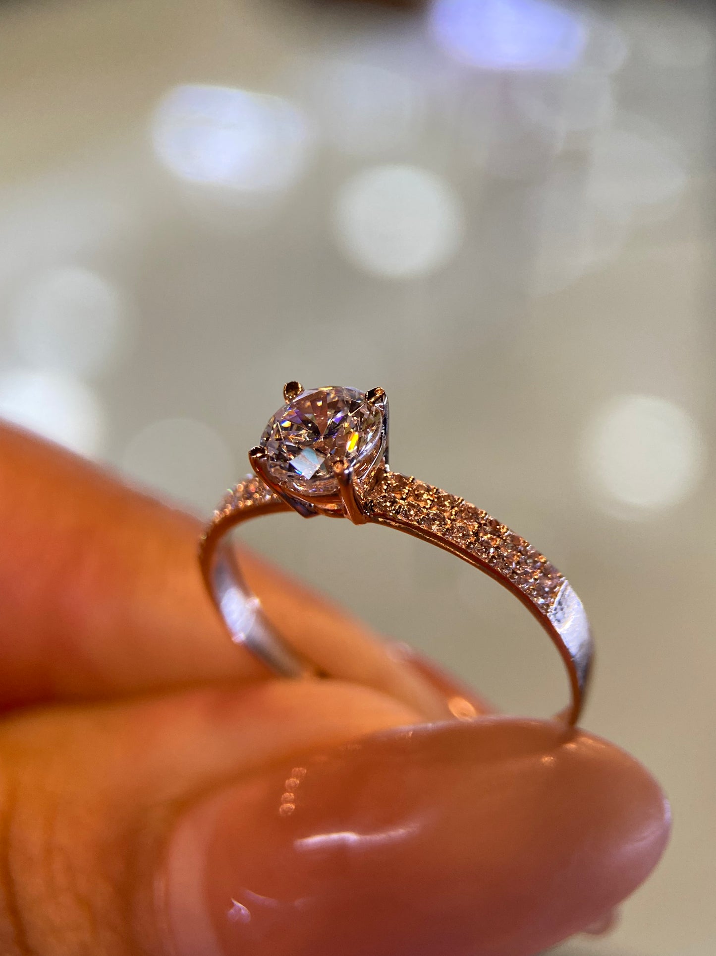 Anillo de compromiso en oro