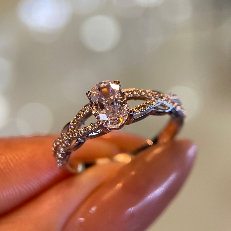 Anillo de compromiso en oro