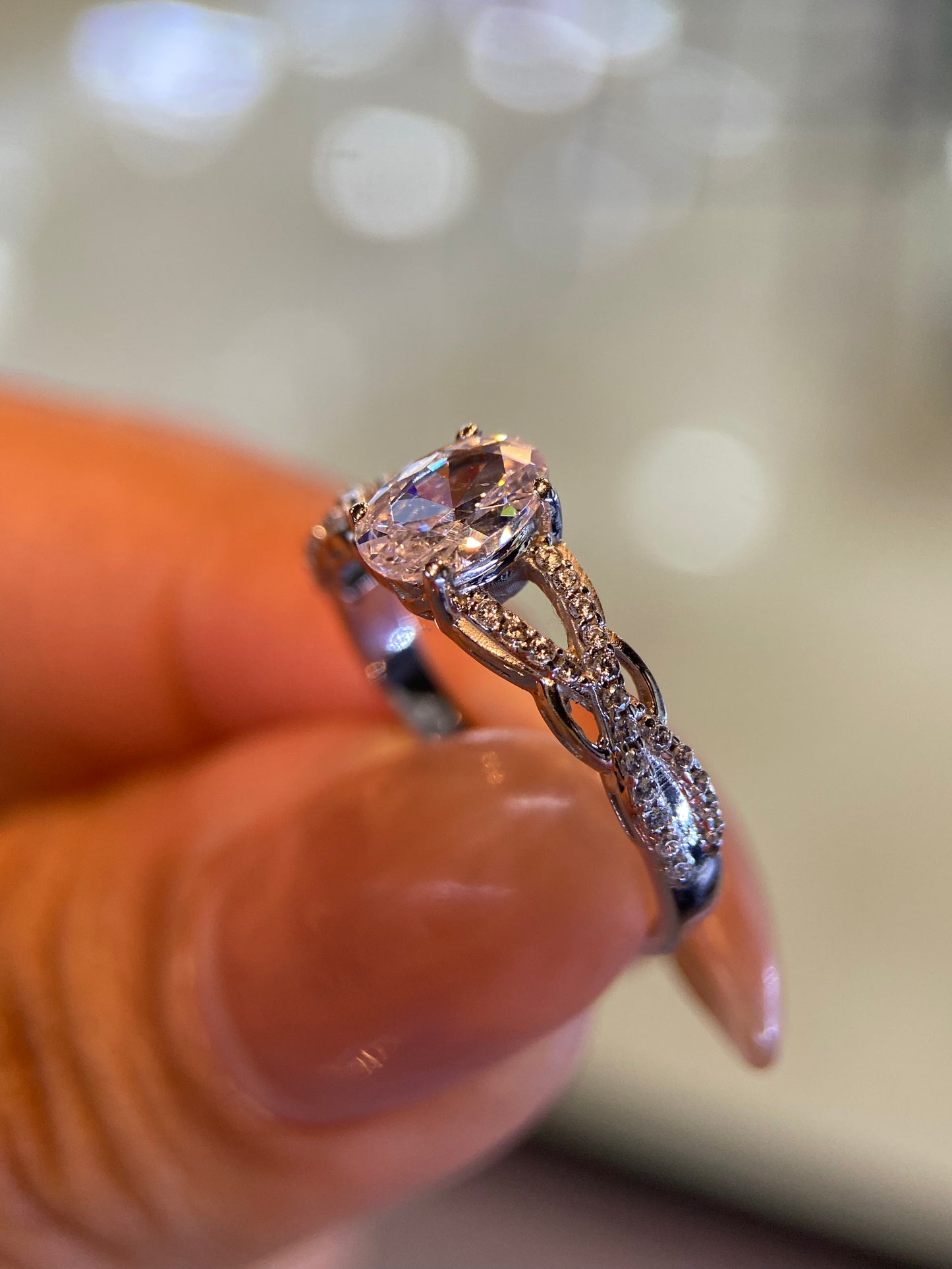 Anillo de compromiso en oro