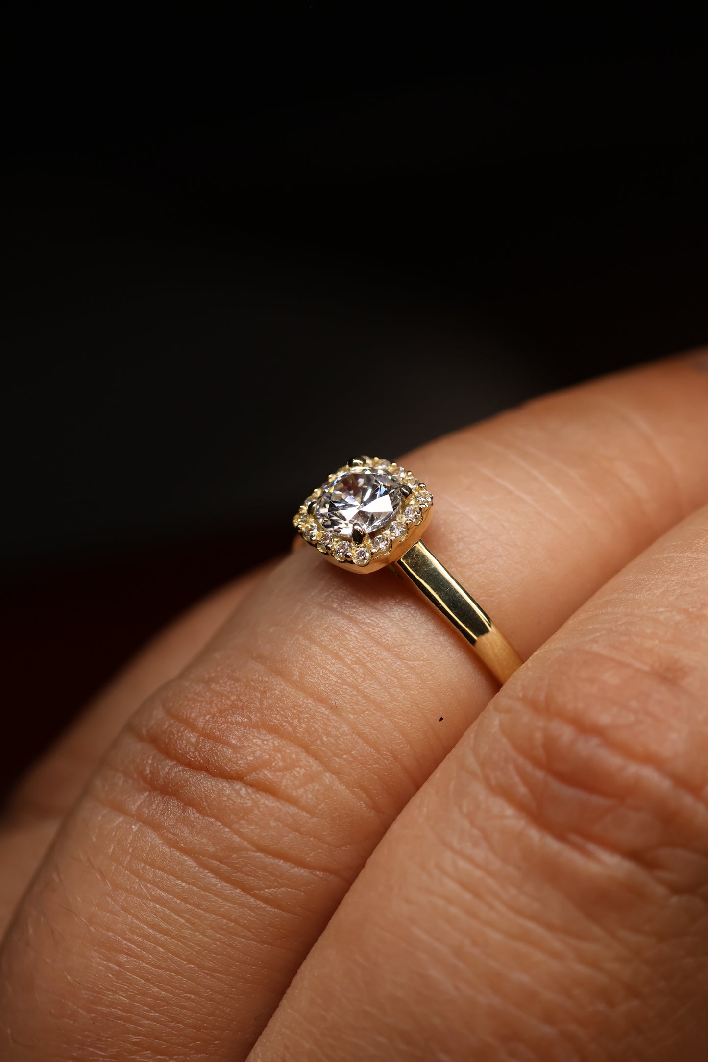 Anillo en Oro Amarillo 14k con Circonia Mod.15863