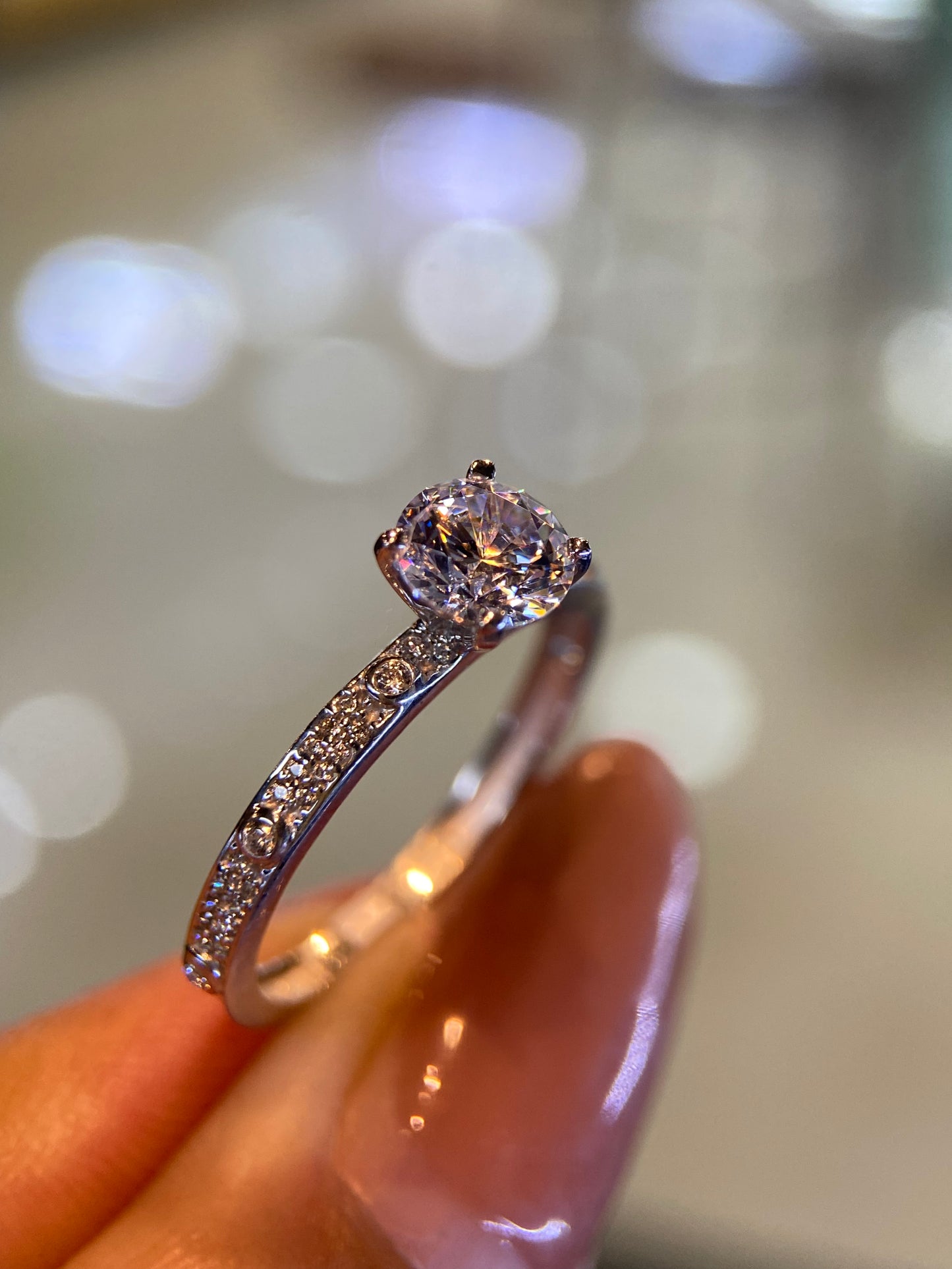 Anillo de compromiso en oro