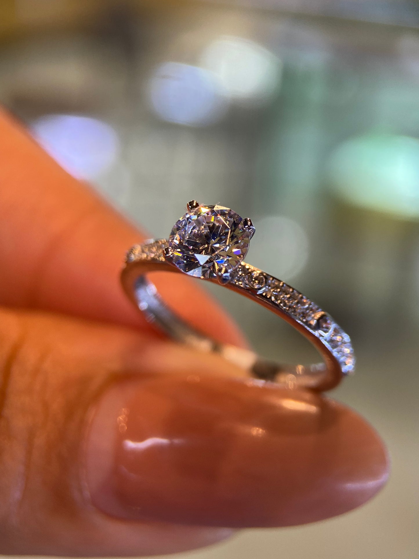 Anillo de compromiso en oro