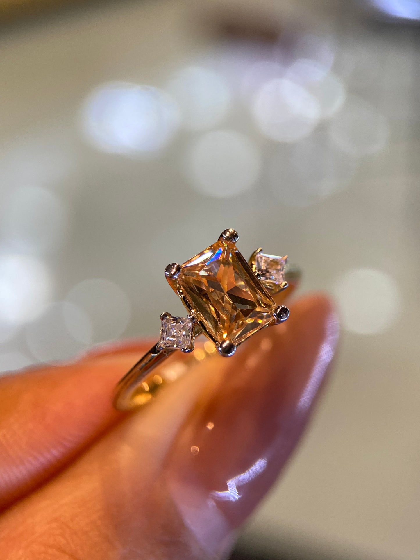 Anillo de compromiso en oro