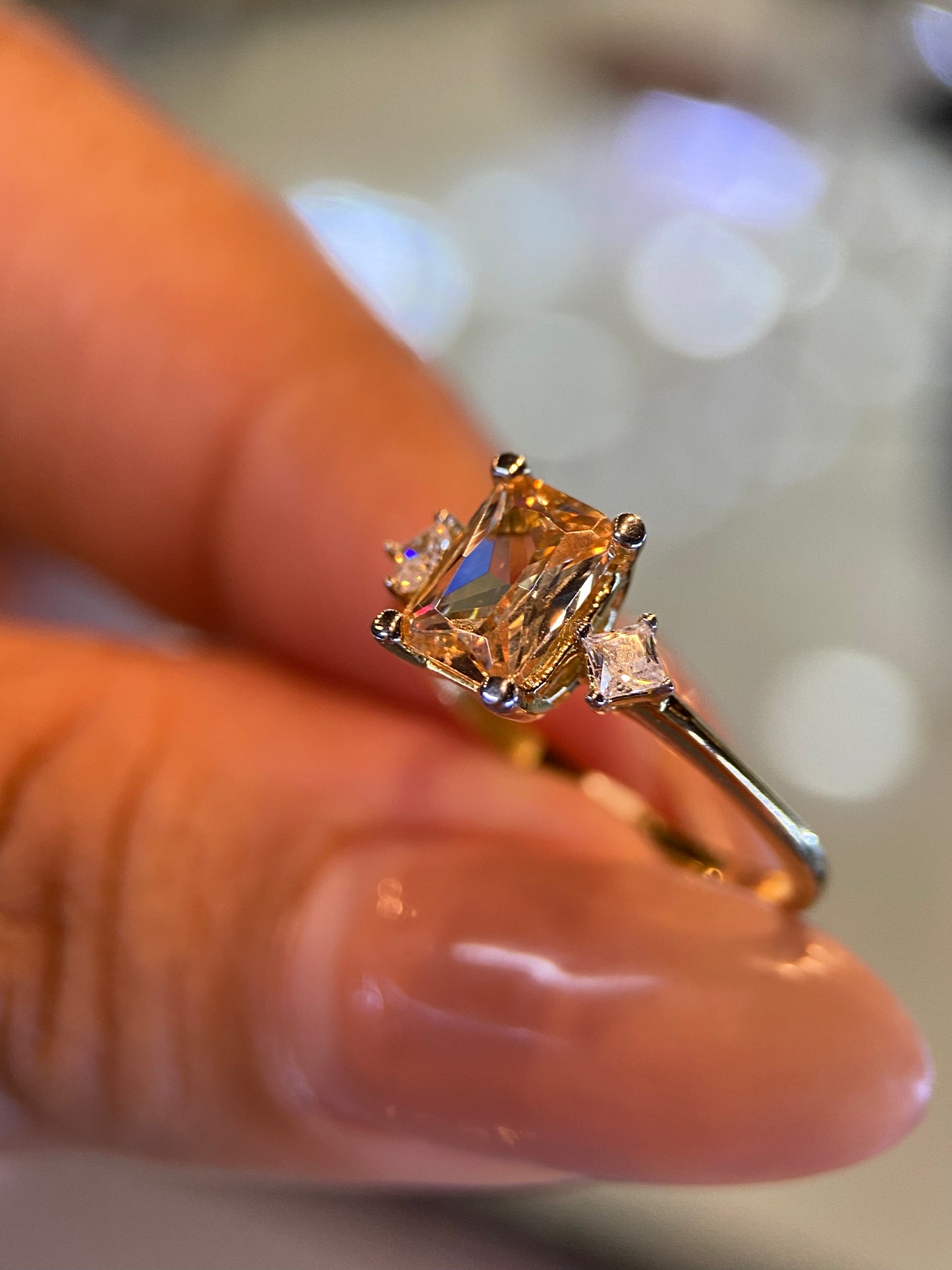 Anillo de compromiso en oro