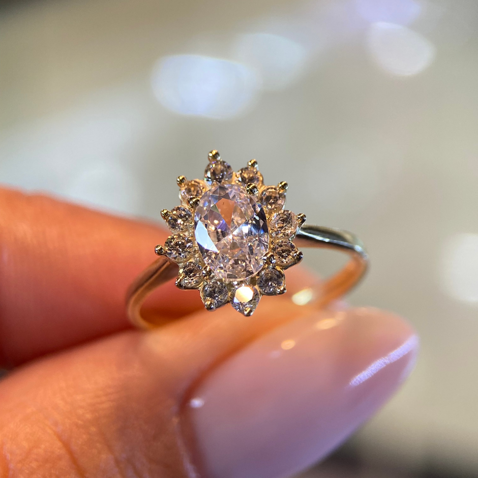Anillo de compromiso en oro