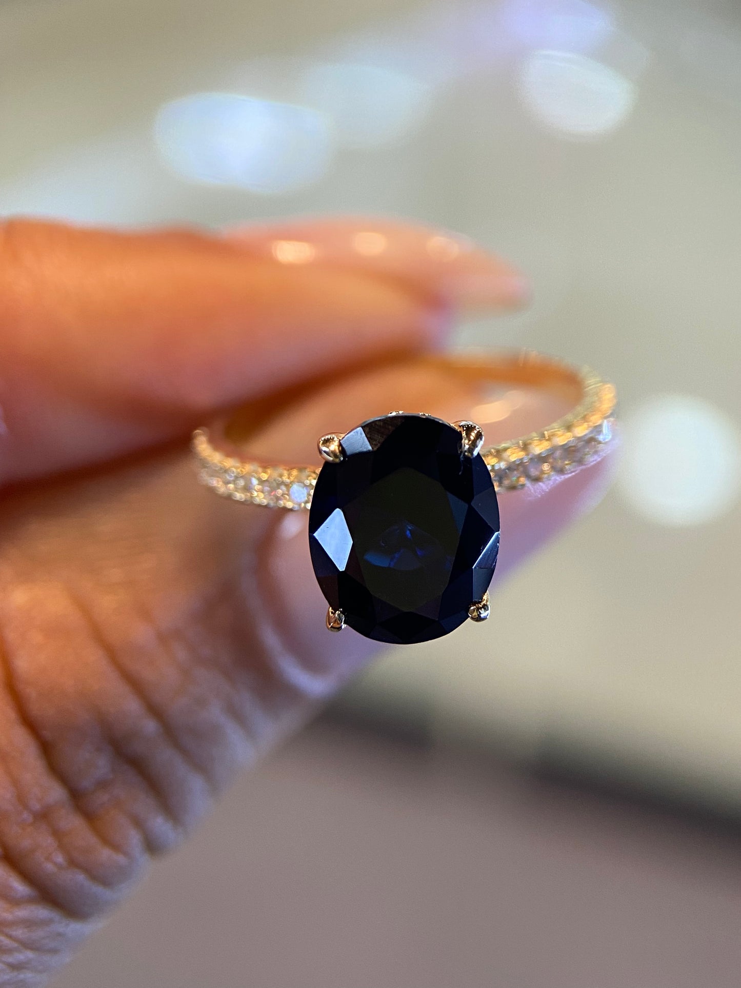 Anillo de compromiso en oro