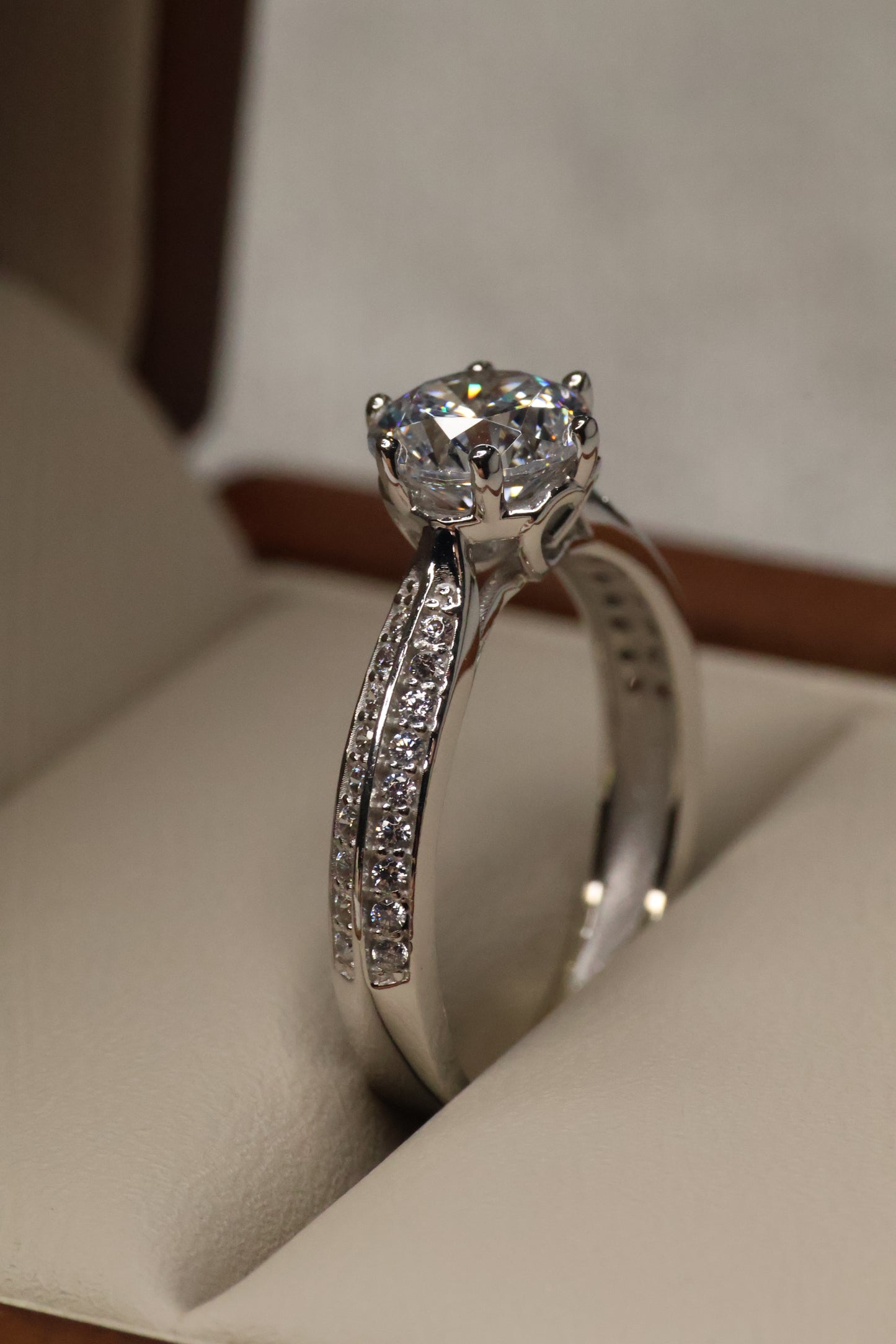 Anillo de compromiso en oro