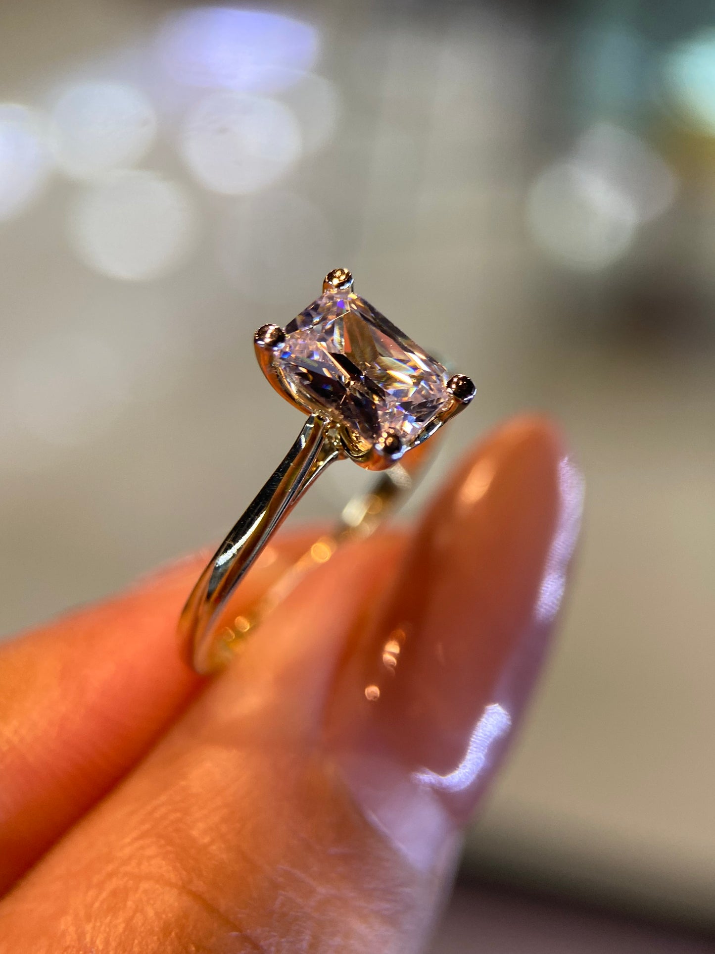 Anillo de compromiso en oro