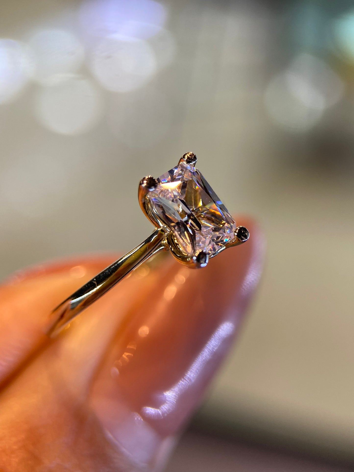 Anillo de compromiso en oro