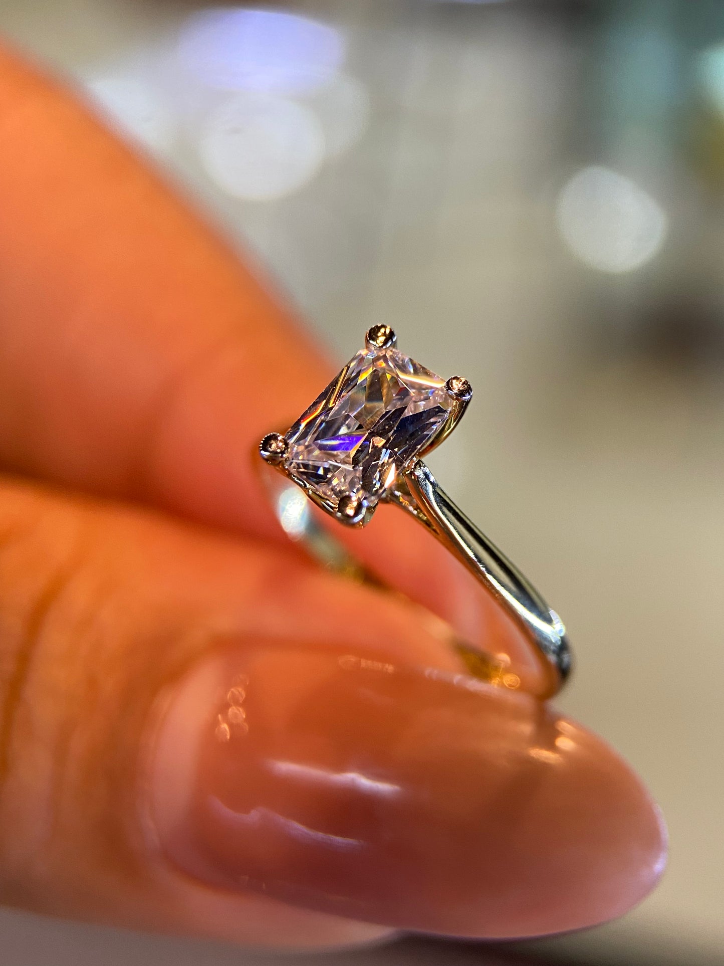 Anillo de compromiso en oro