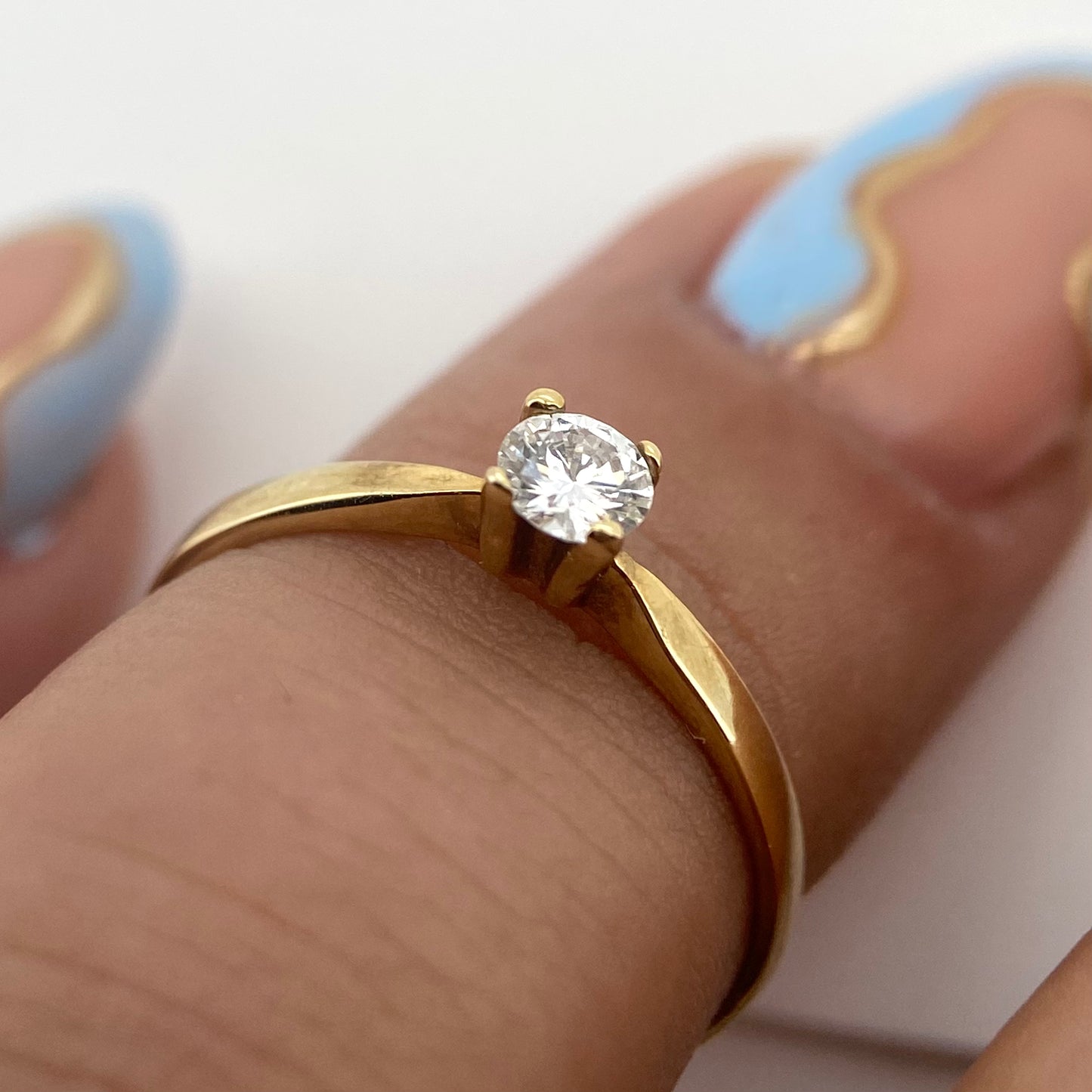 Anillo de compromiso en oro