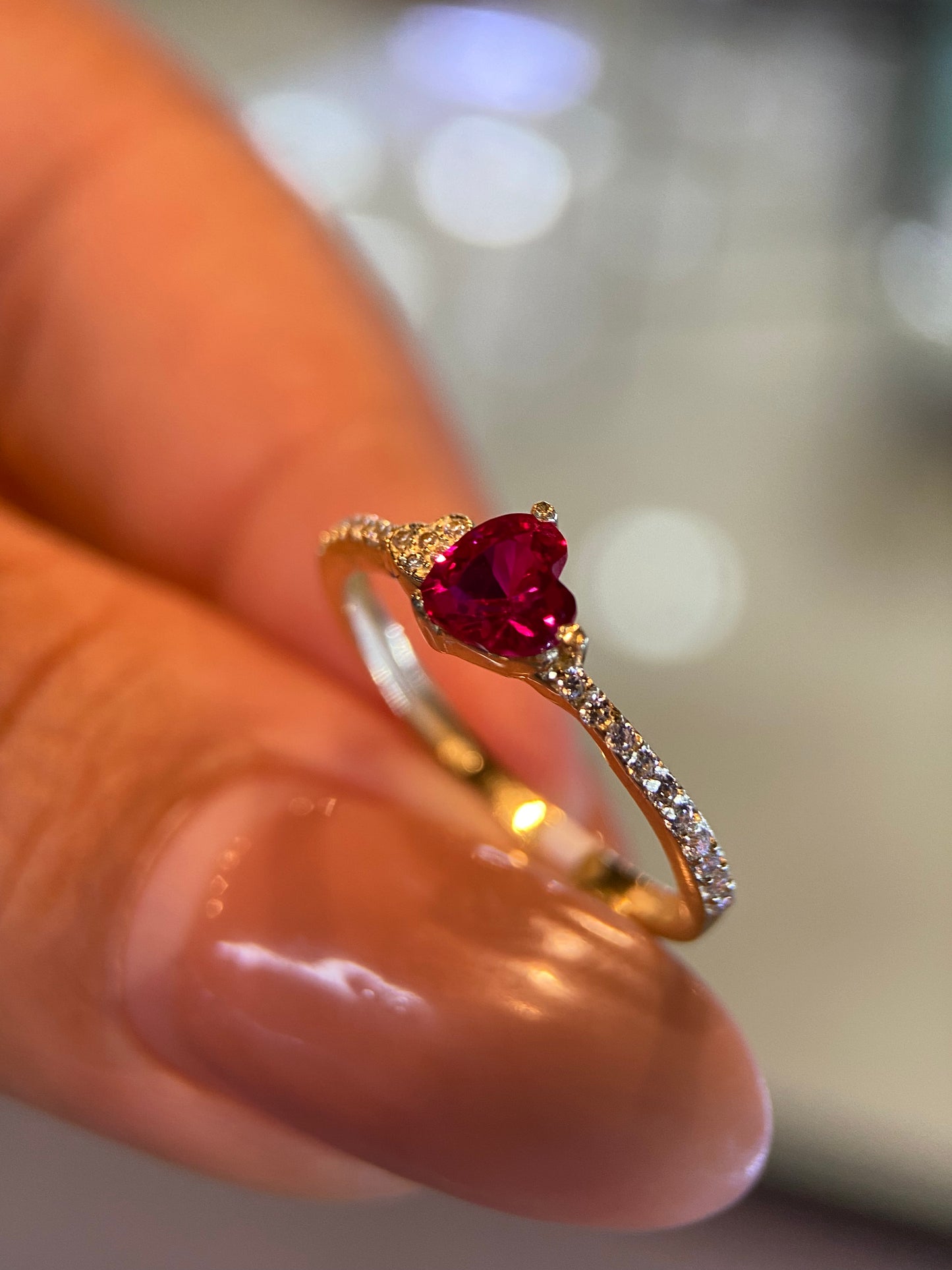 Anillo de compromiso en oro
