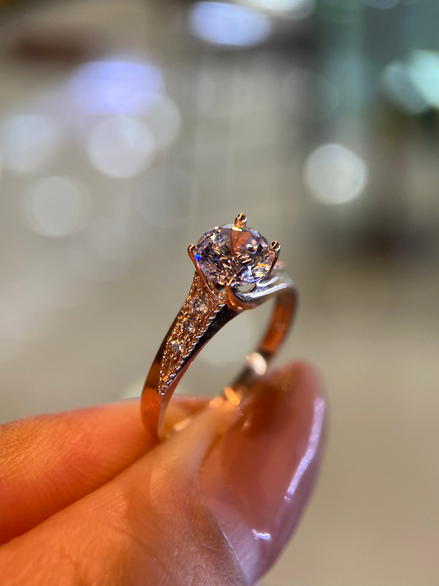 Anillo de compromiso en oro