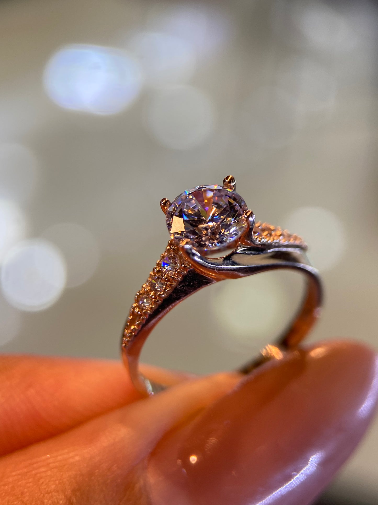 Anillo de compromiso en oro