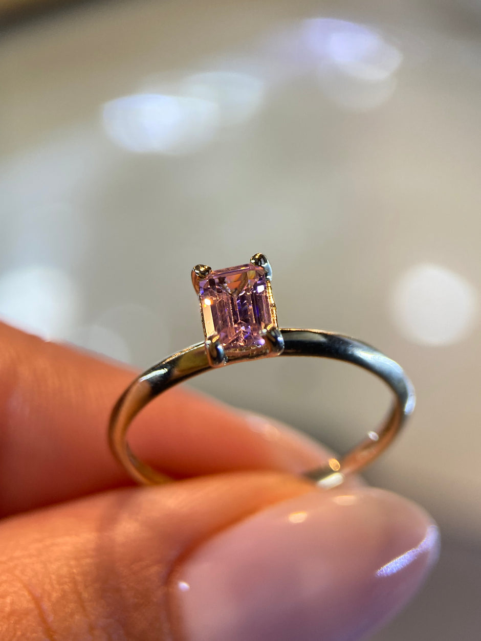 Anillo Elira en Oro .50 CT