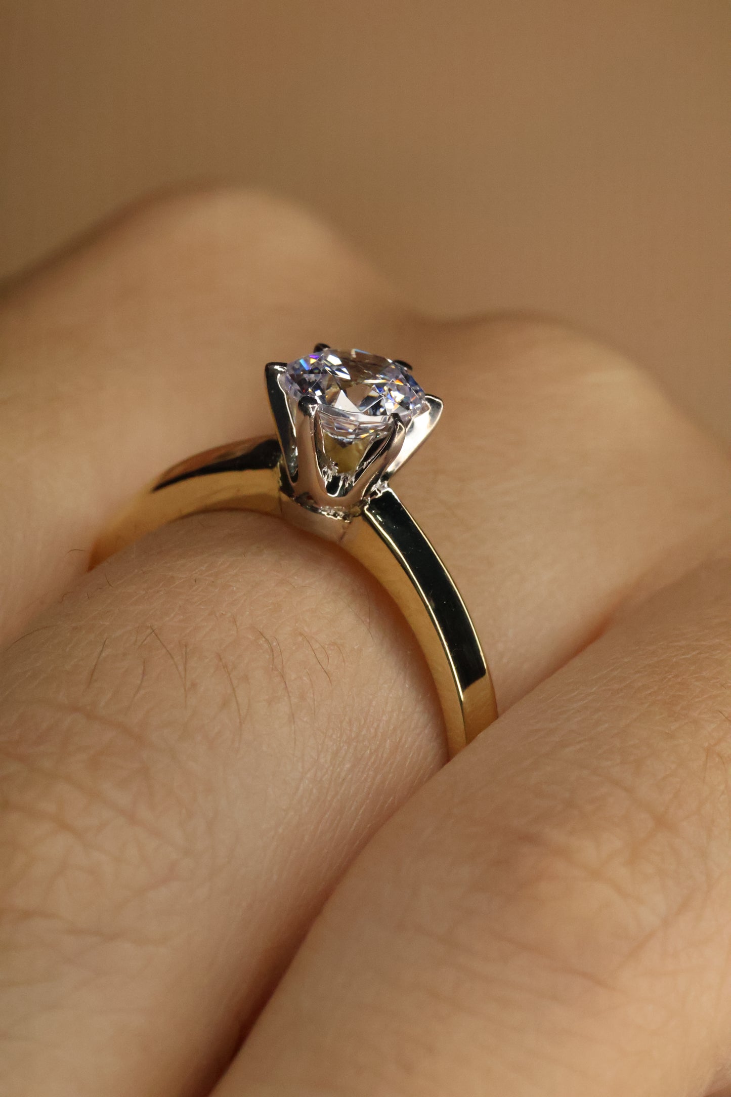 Anillo en Oro Amarillo 14k en Circonia Mod.16085