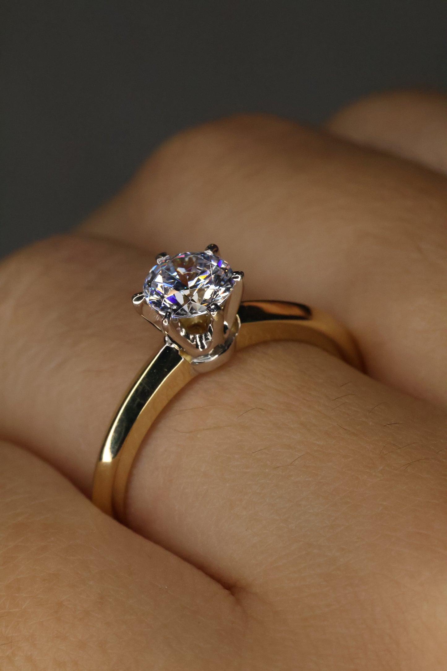 Anillo en Oro Amarillo 14k en Circonia Mod.16085