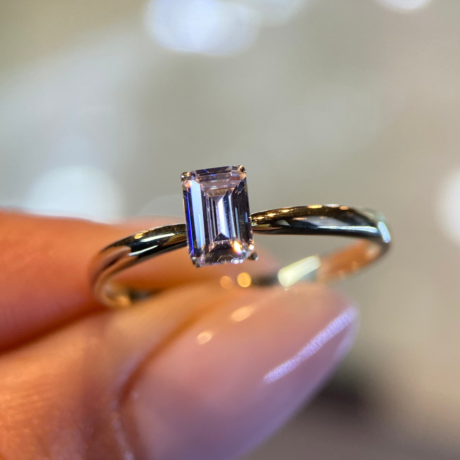 Anillo de compromiso en oro