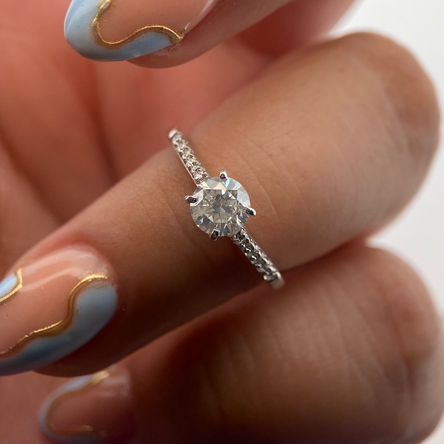 Anillo de compromiso en oro