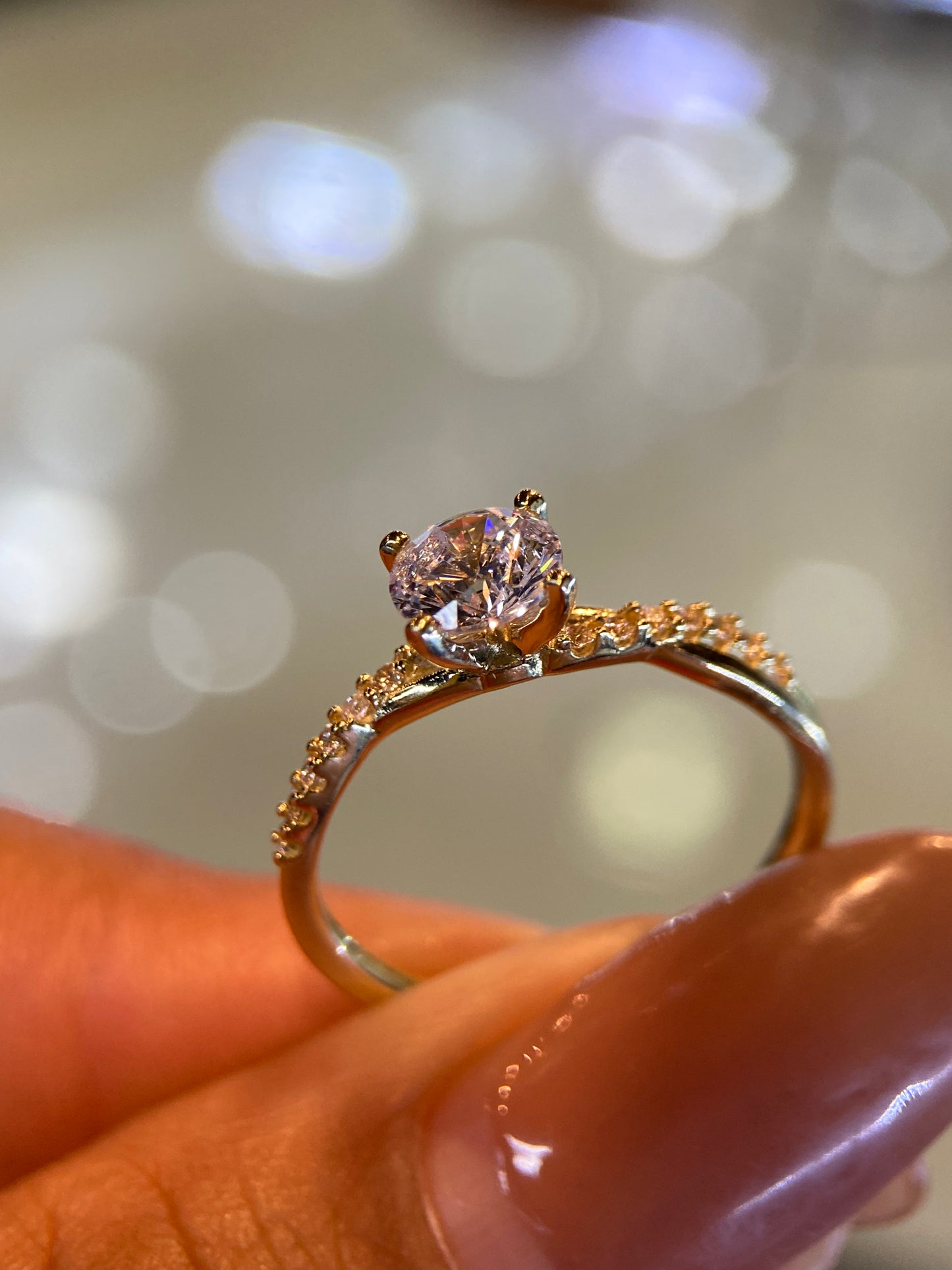 Anillo de compromiso en oro