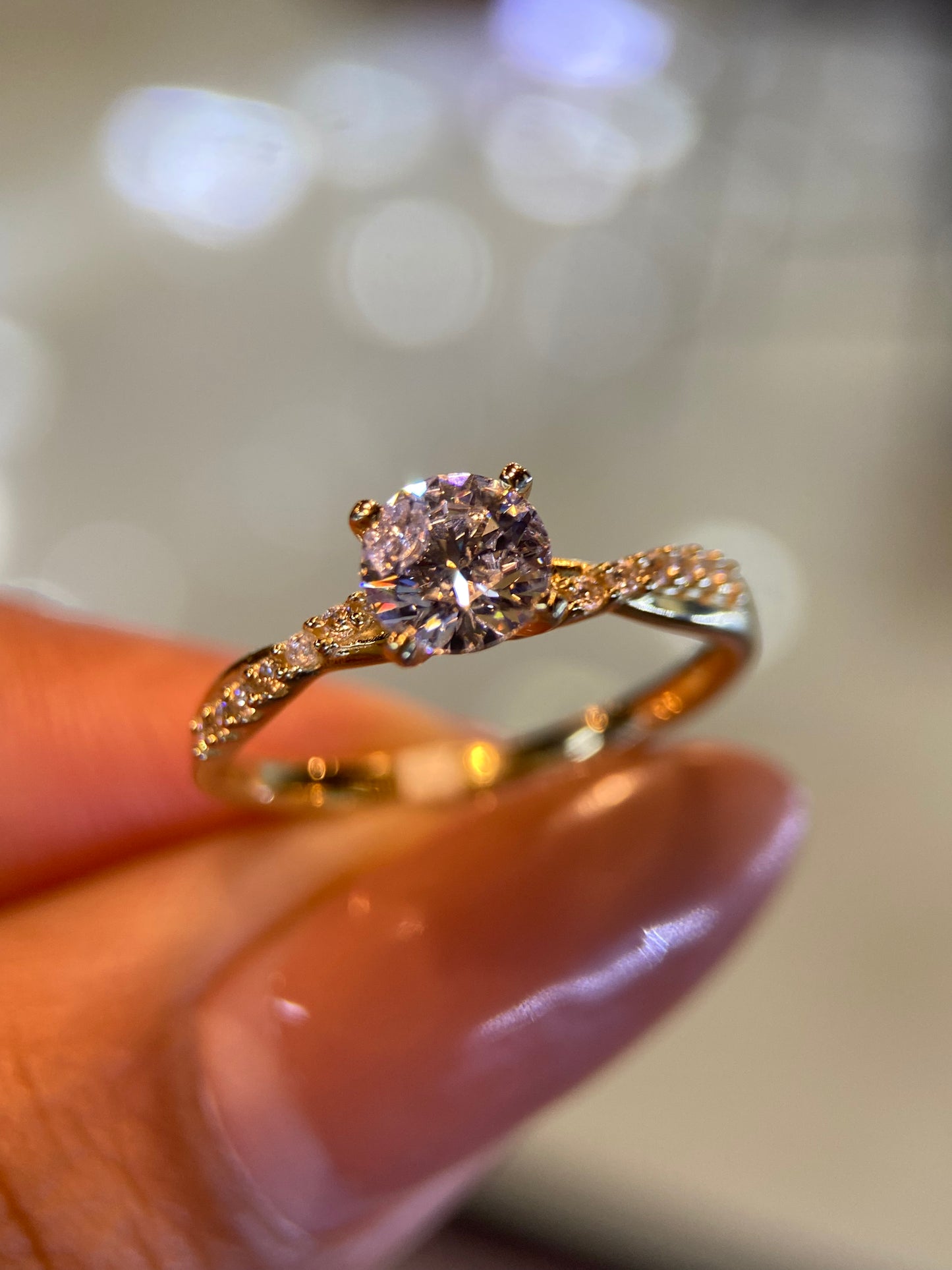 Anillo de compromiso en oro