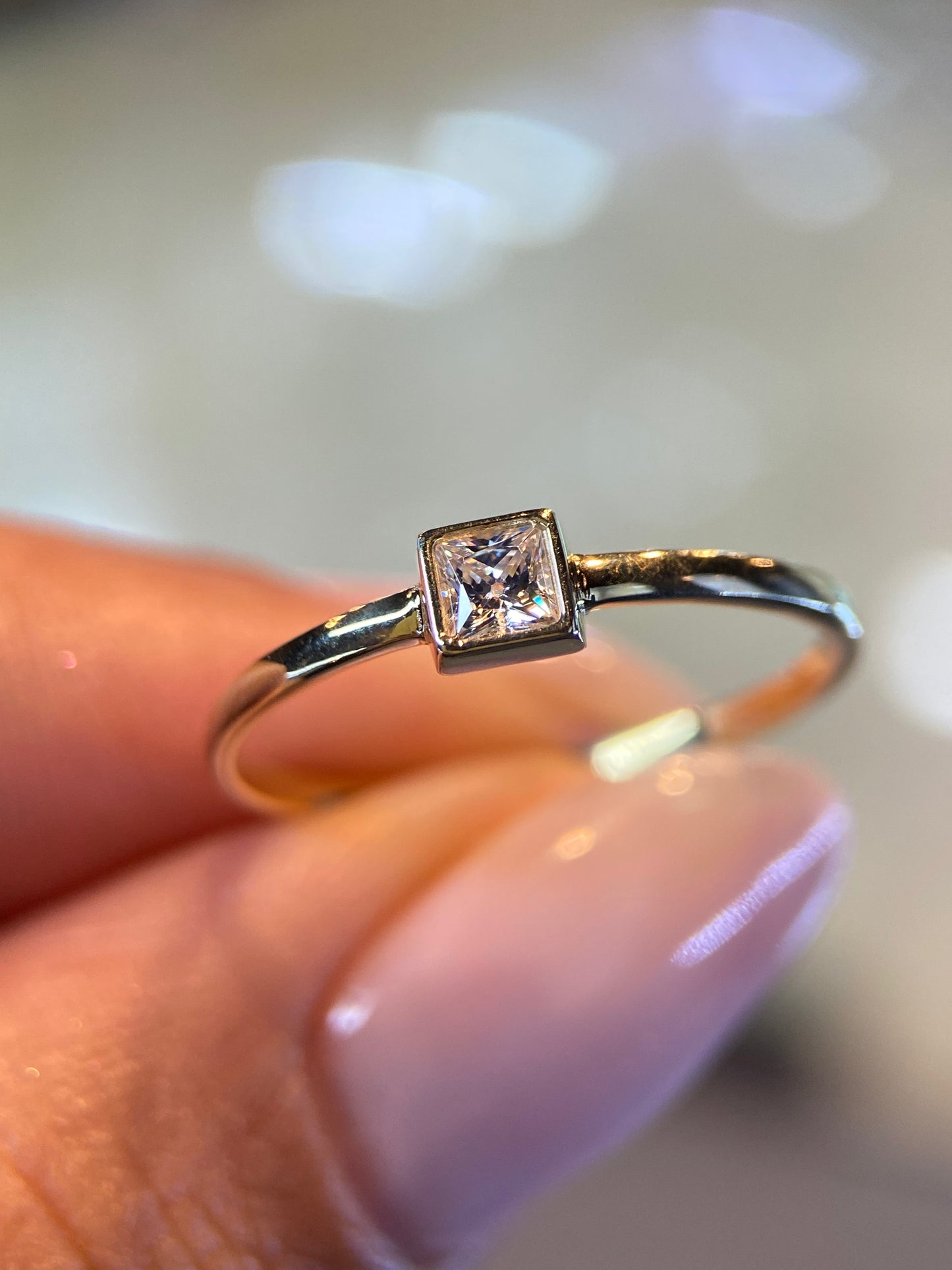 Anillo de compromiso en oro
