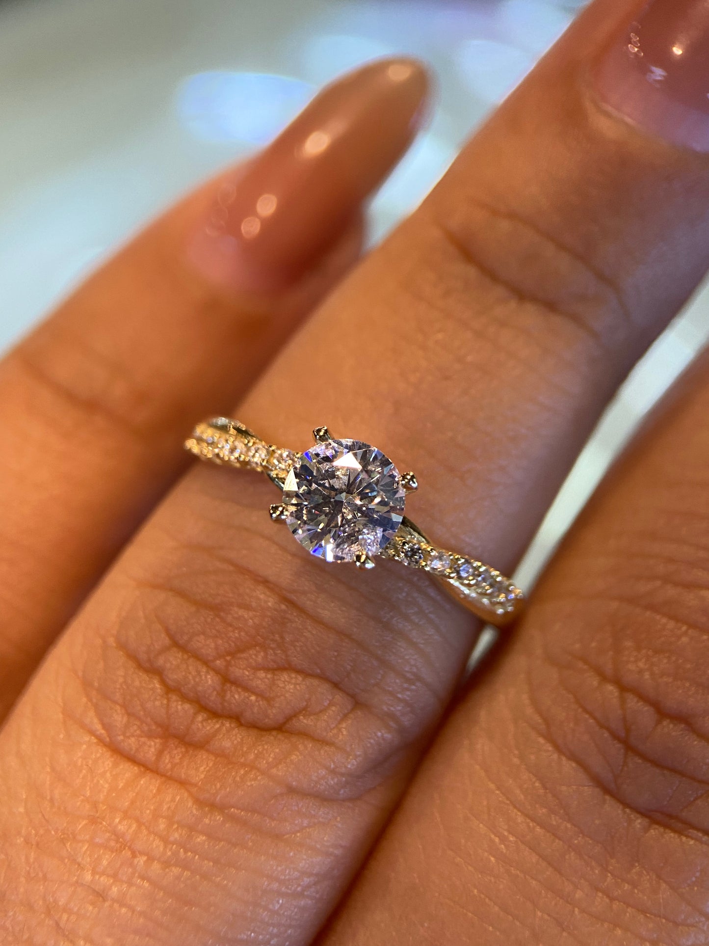 Anillo de compromiso en oro