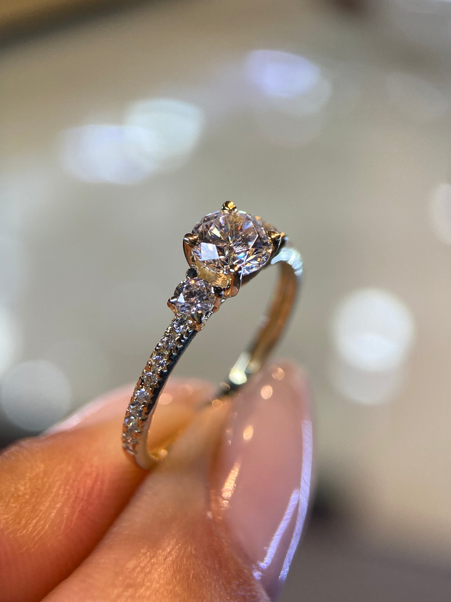Anillo de compromiso en oro