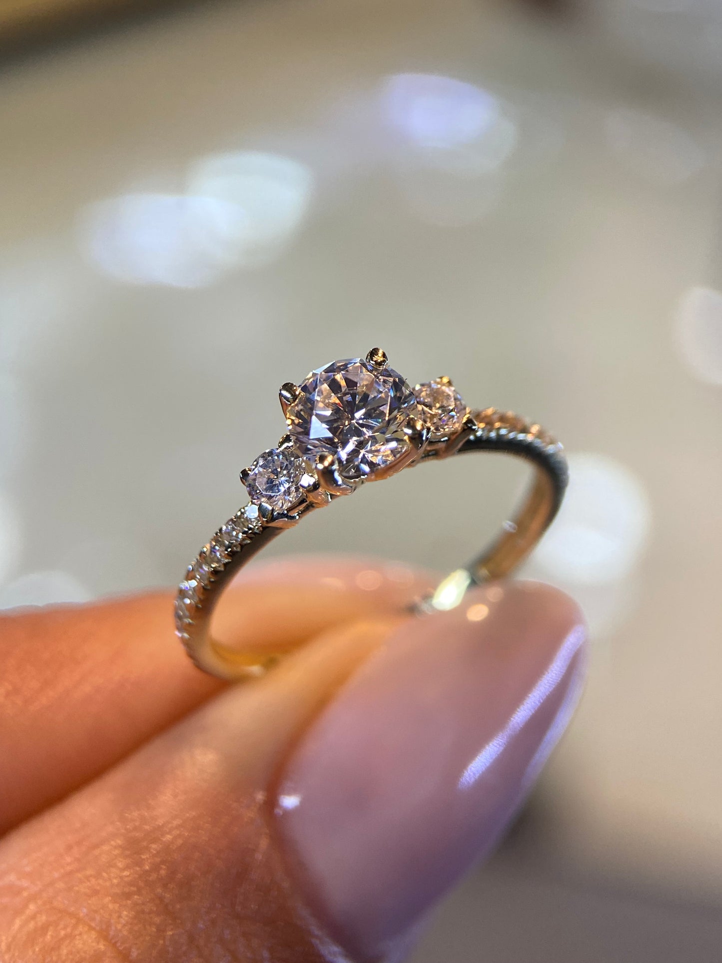 Anillo de compromiso en oro