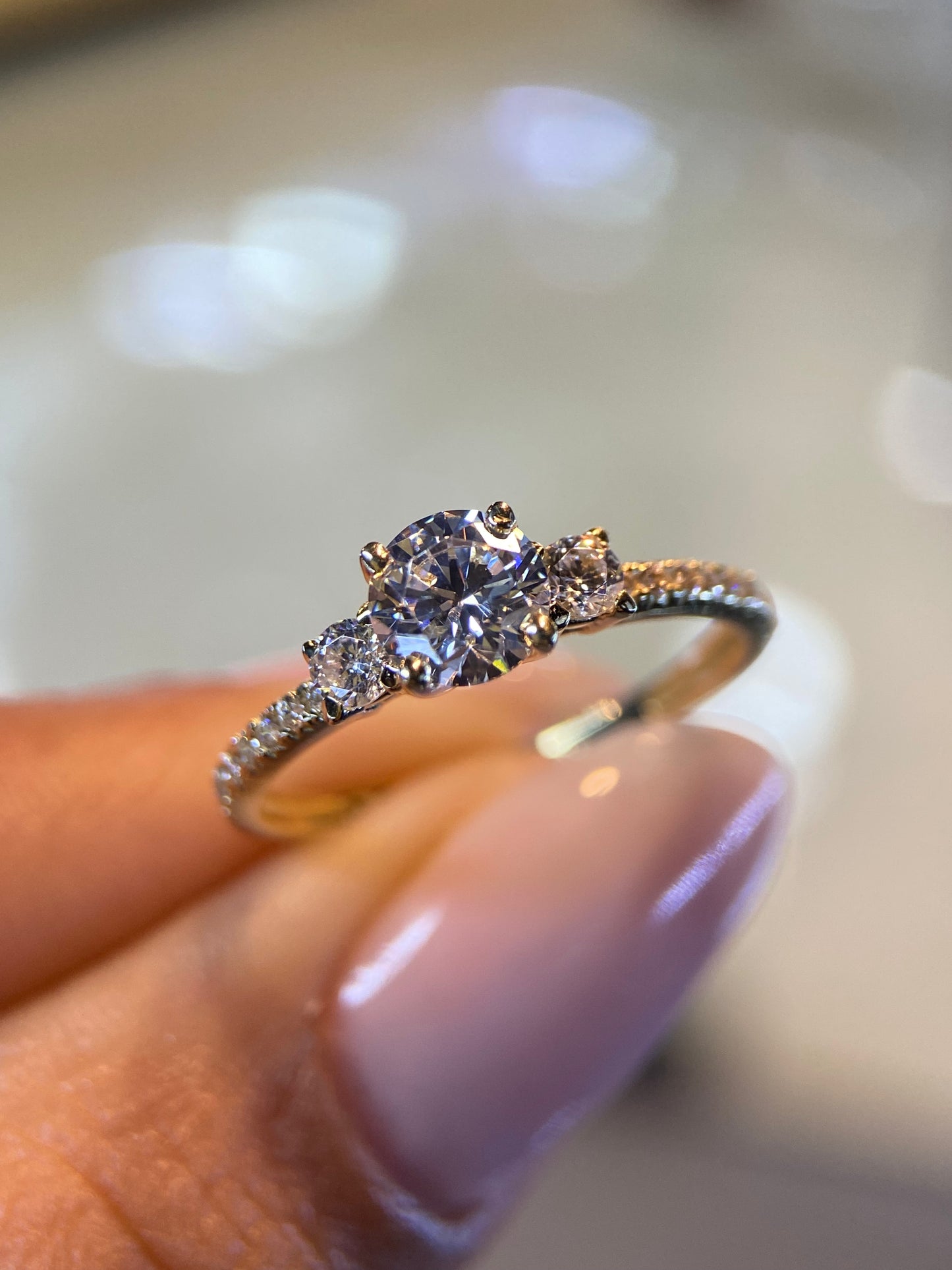 Anillo de compromiso en oro