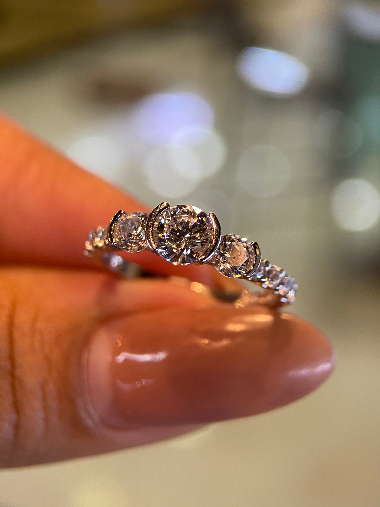 Anillo de compromiso en oro
