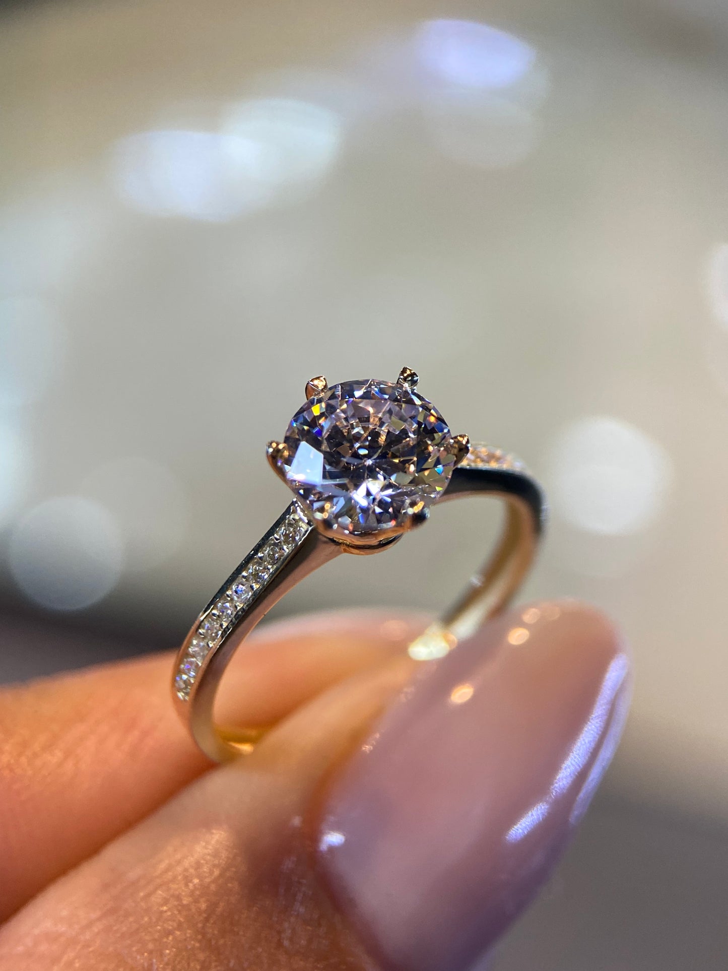 Anillo de compromiso en oro