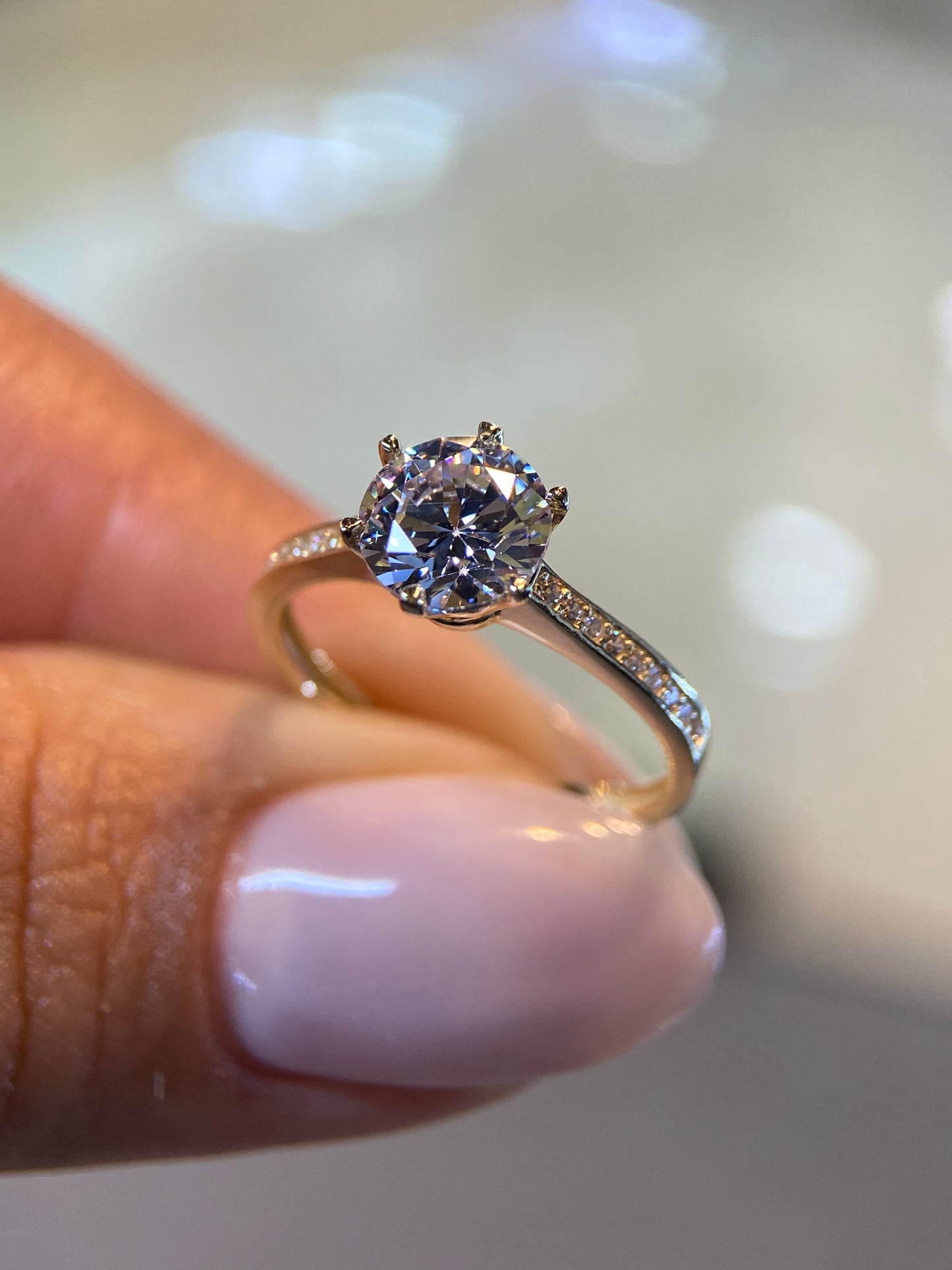 Anillo de compromiso en oro