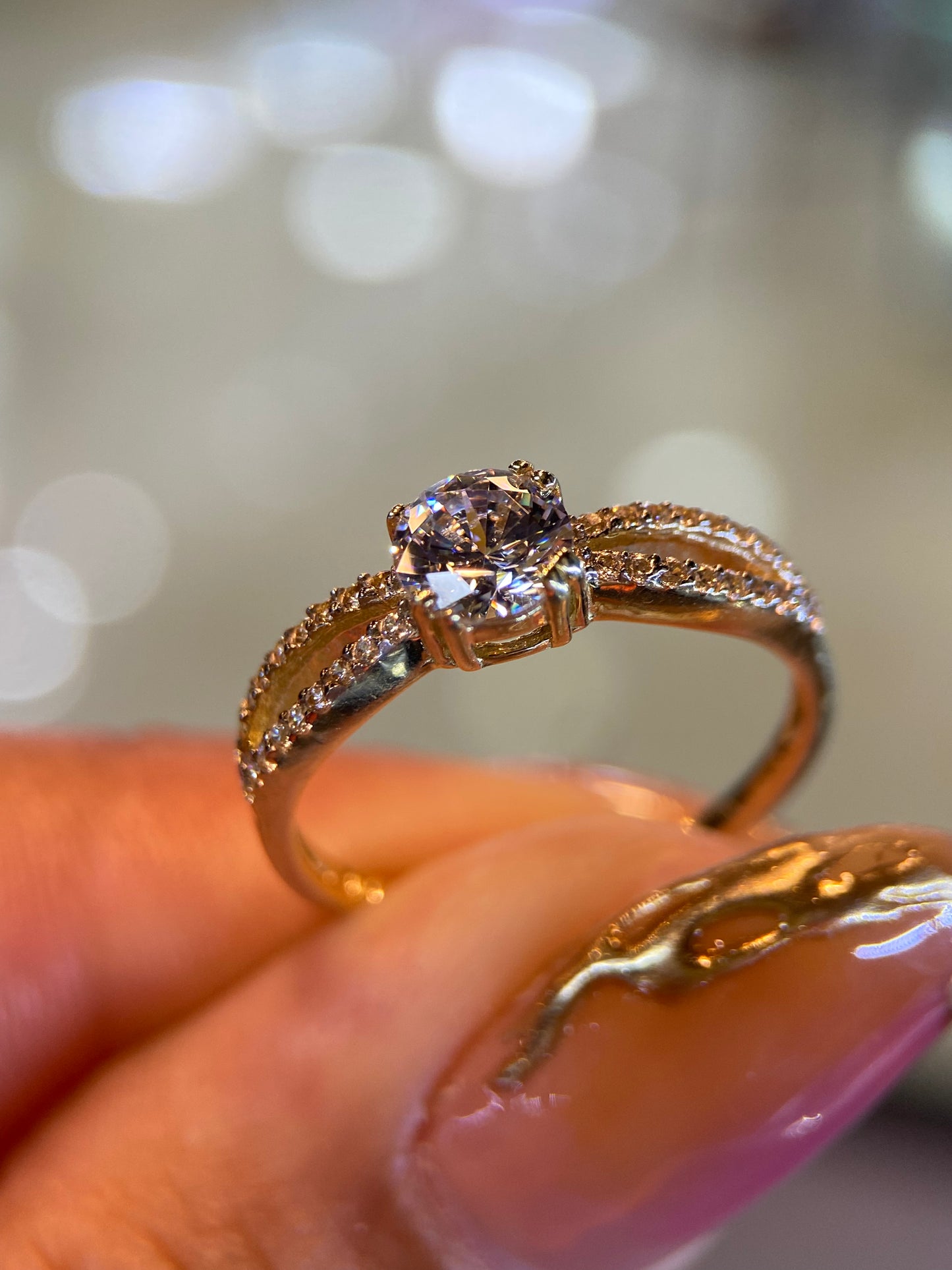 Anillo de compromiso en oro