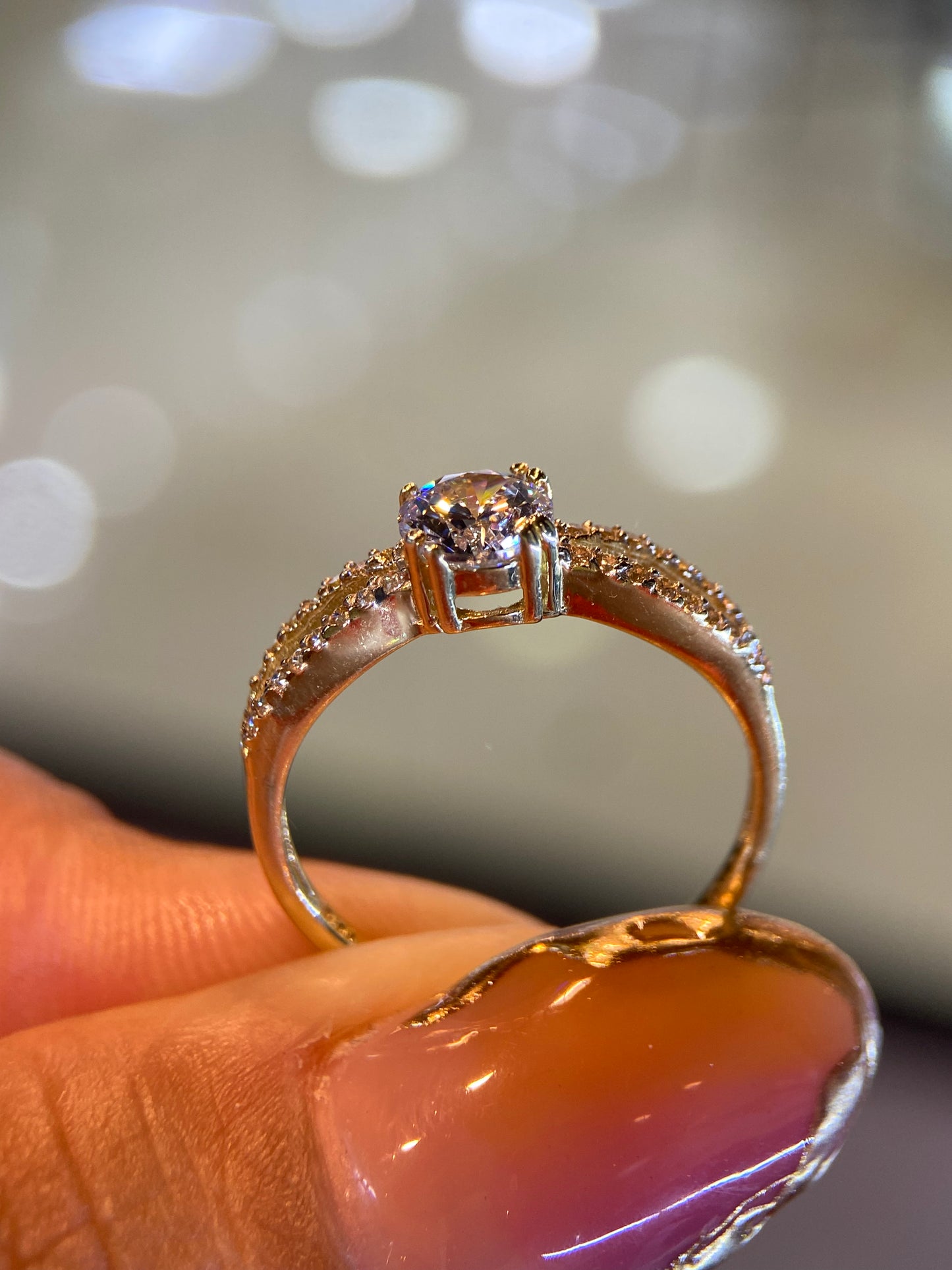 Anillo de compromiso en oro