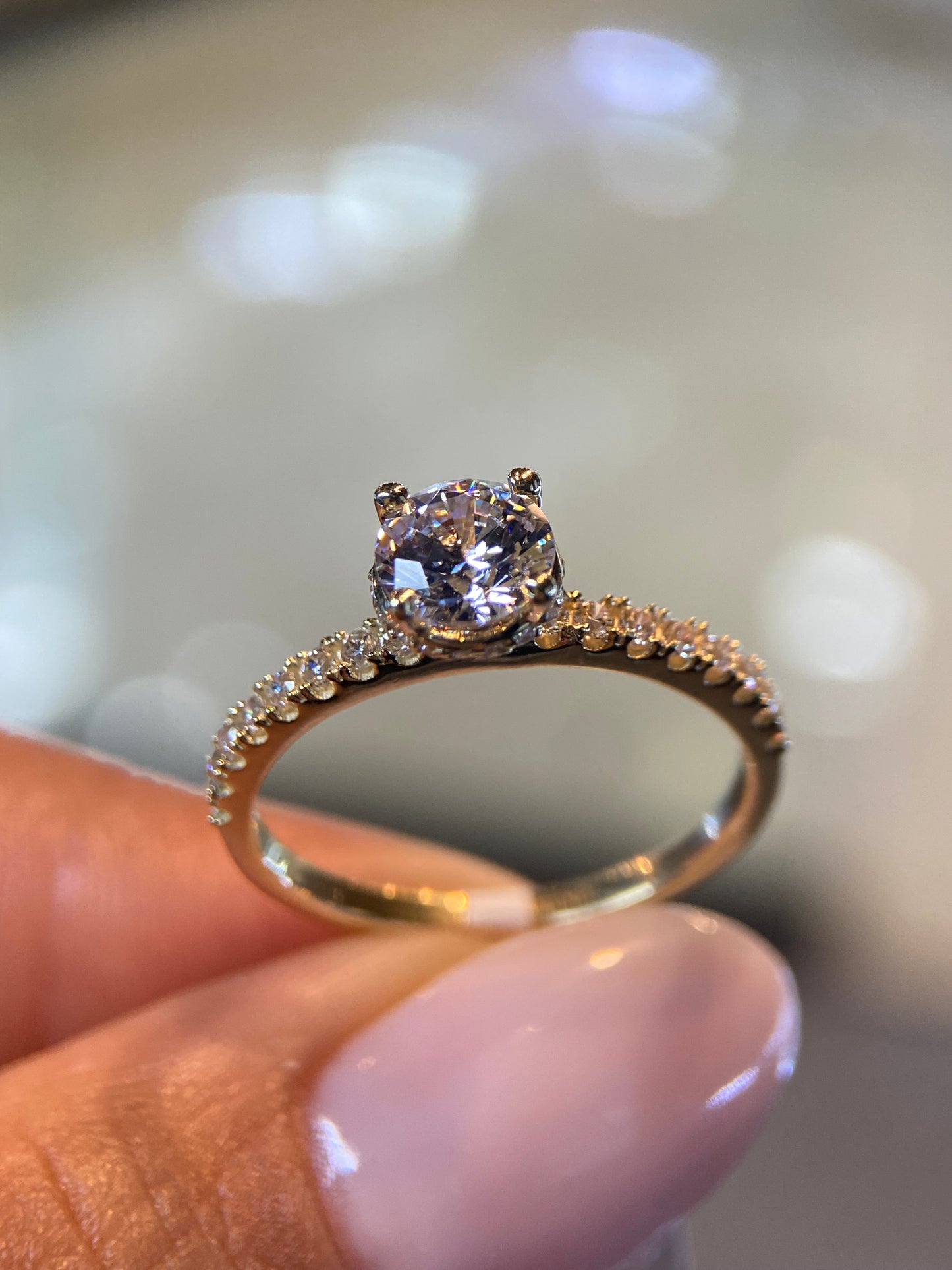 Anillo de compromiso en oro