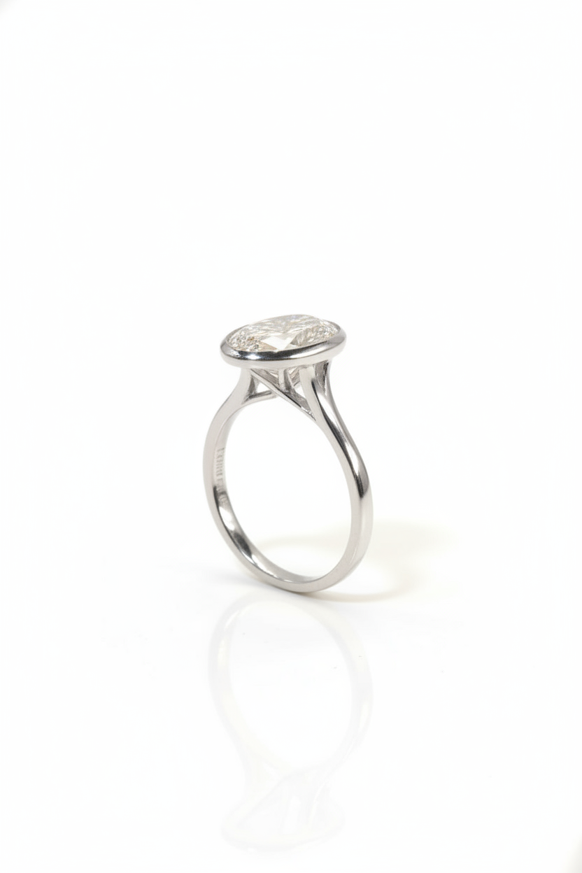 Anillo Anya en oro corte oval 3.00 ct