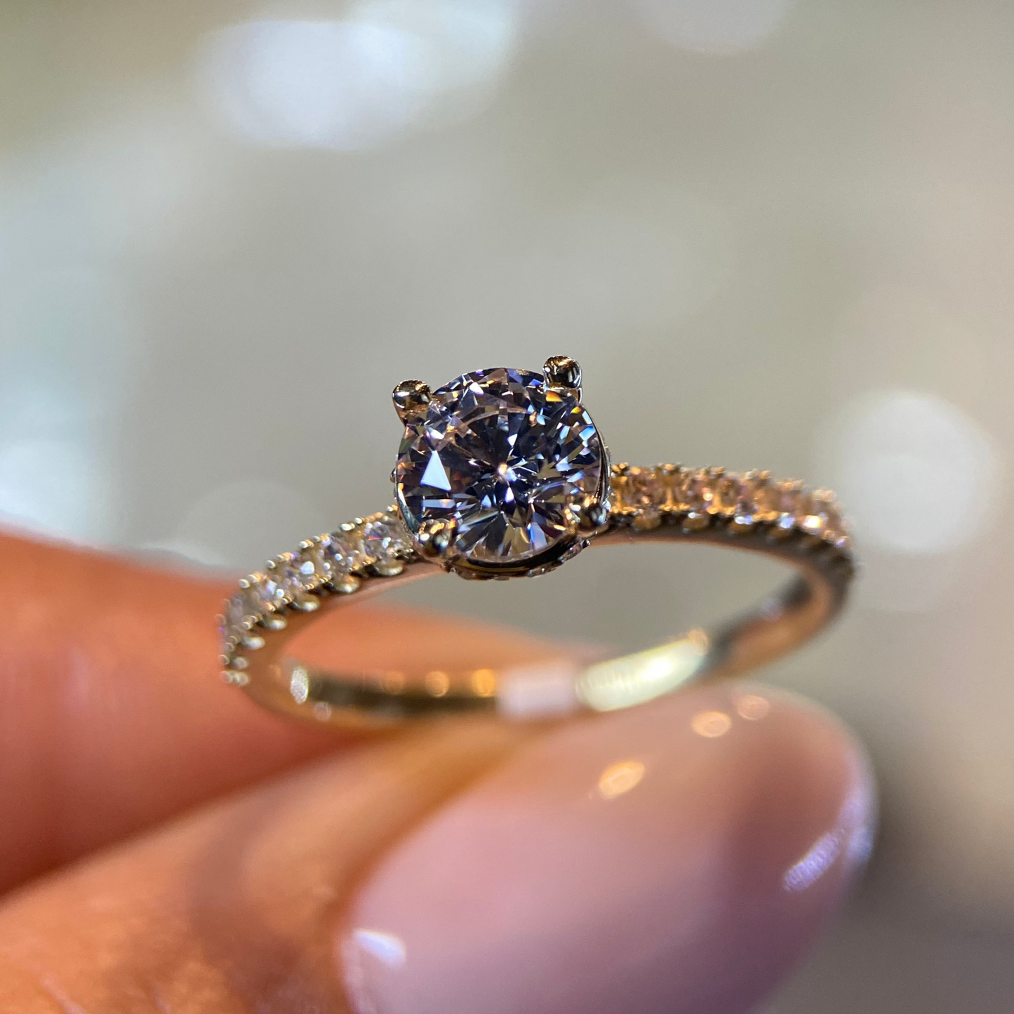 Anillo de compromiso en oro