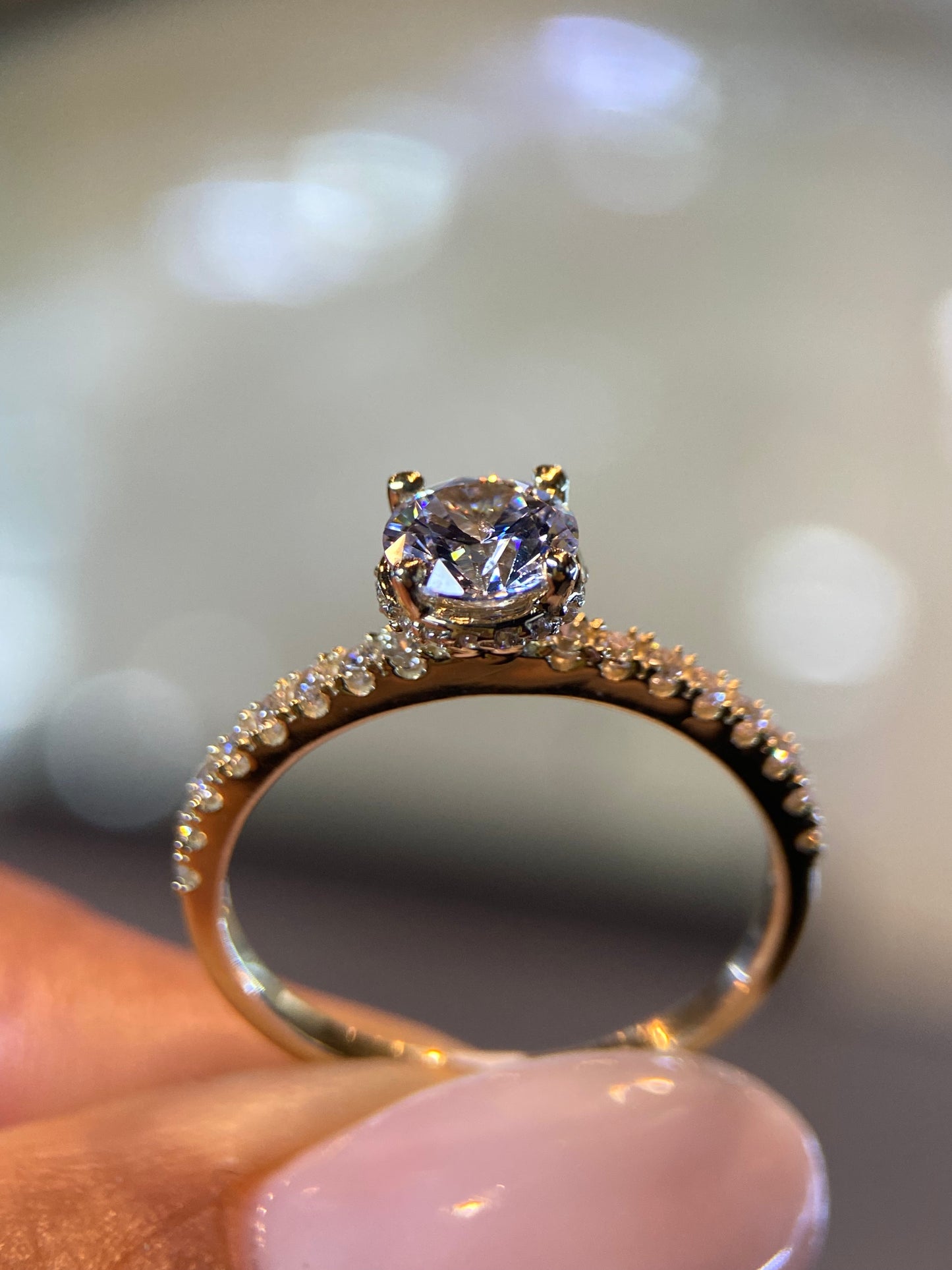 Anillo de compromiso en oro